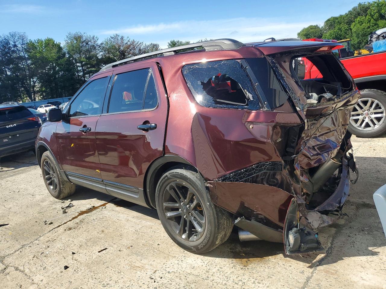 2012 Ford Explorer Xlt Burgundy vin: 1FMHK8D80CGA09588
