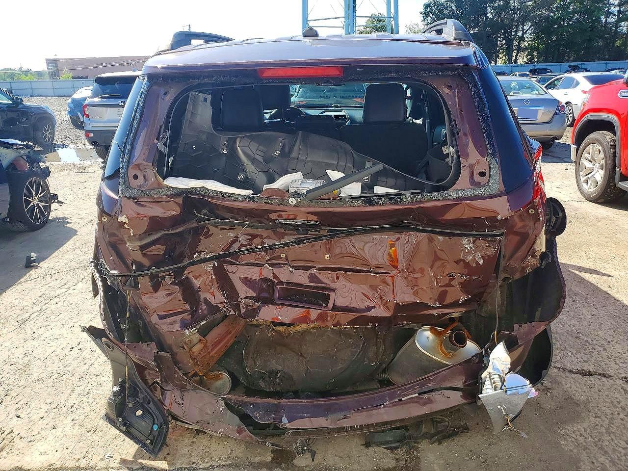 2012 Ford Explorer Xlt Burgundy vin: 1FMHK8D80CGA09588