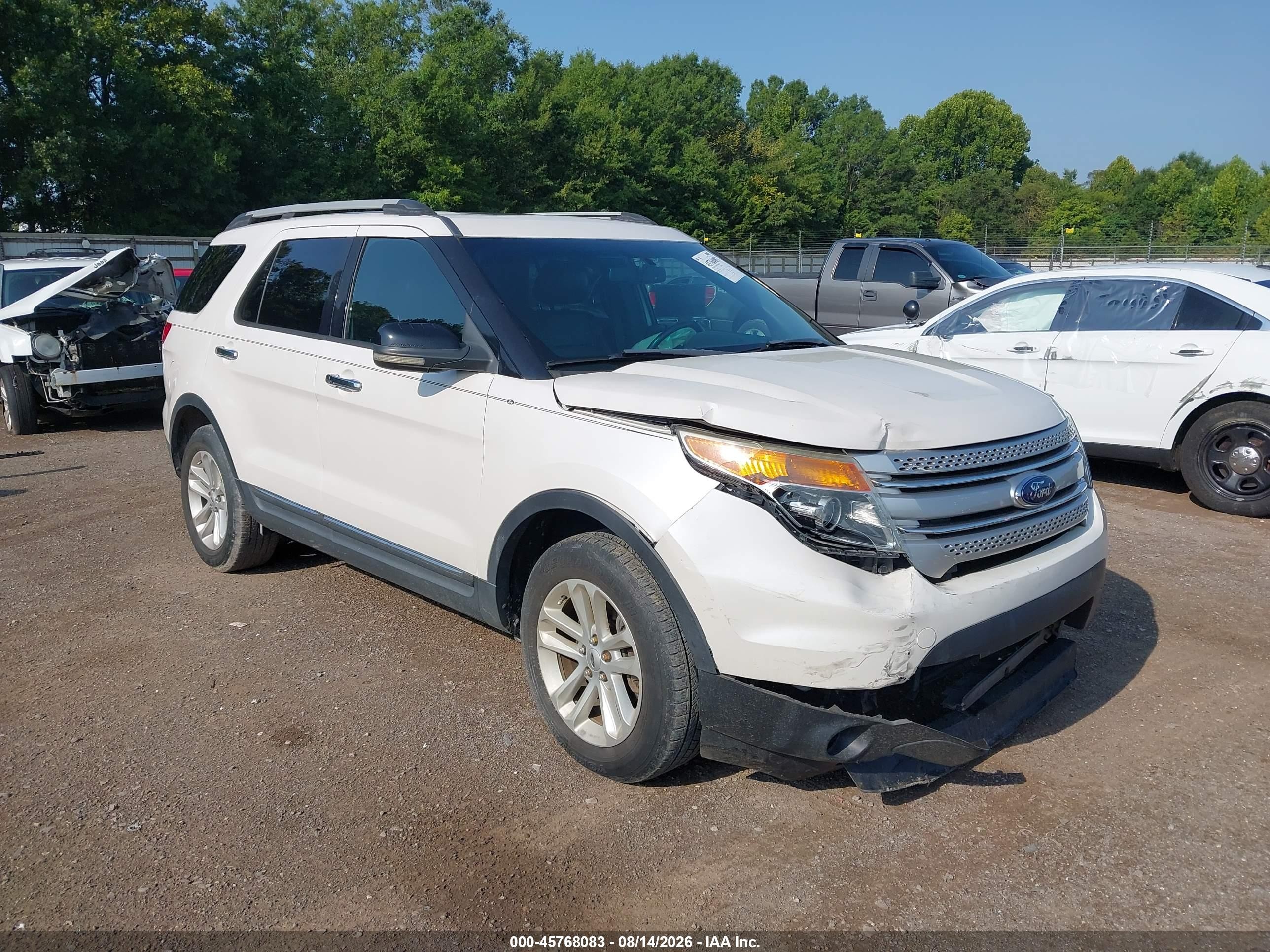 2012 Ford Explorer Xlt White vin: 1FMHK8D80CGA11048