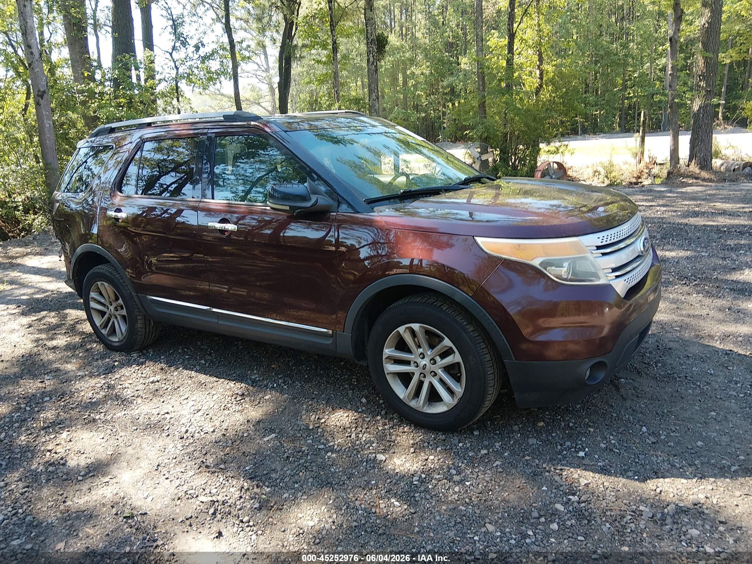 2012 Ford Explorer Xlt Burgundy vin: 1FMHK8D80CGA39335