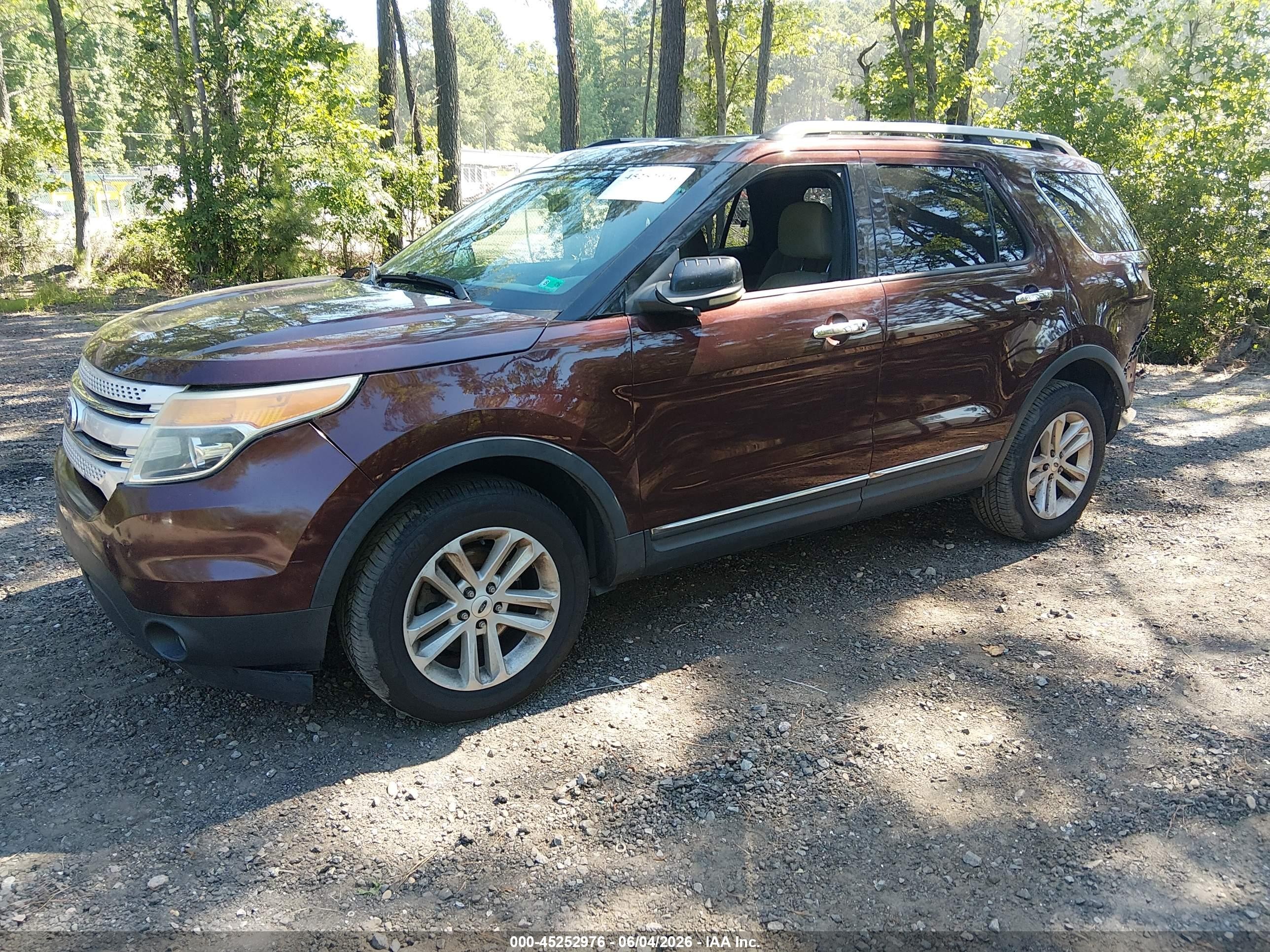 2012 Ford Explorer Xlt Burgundy vin: 1FMHK8D80CGA39335