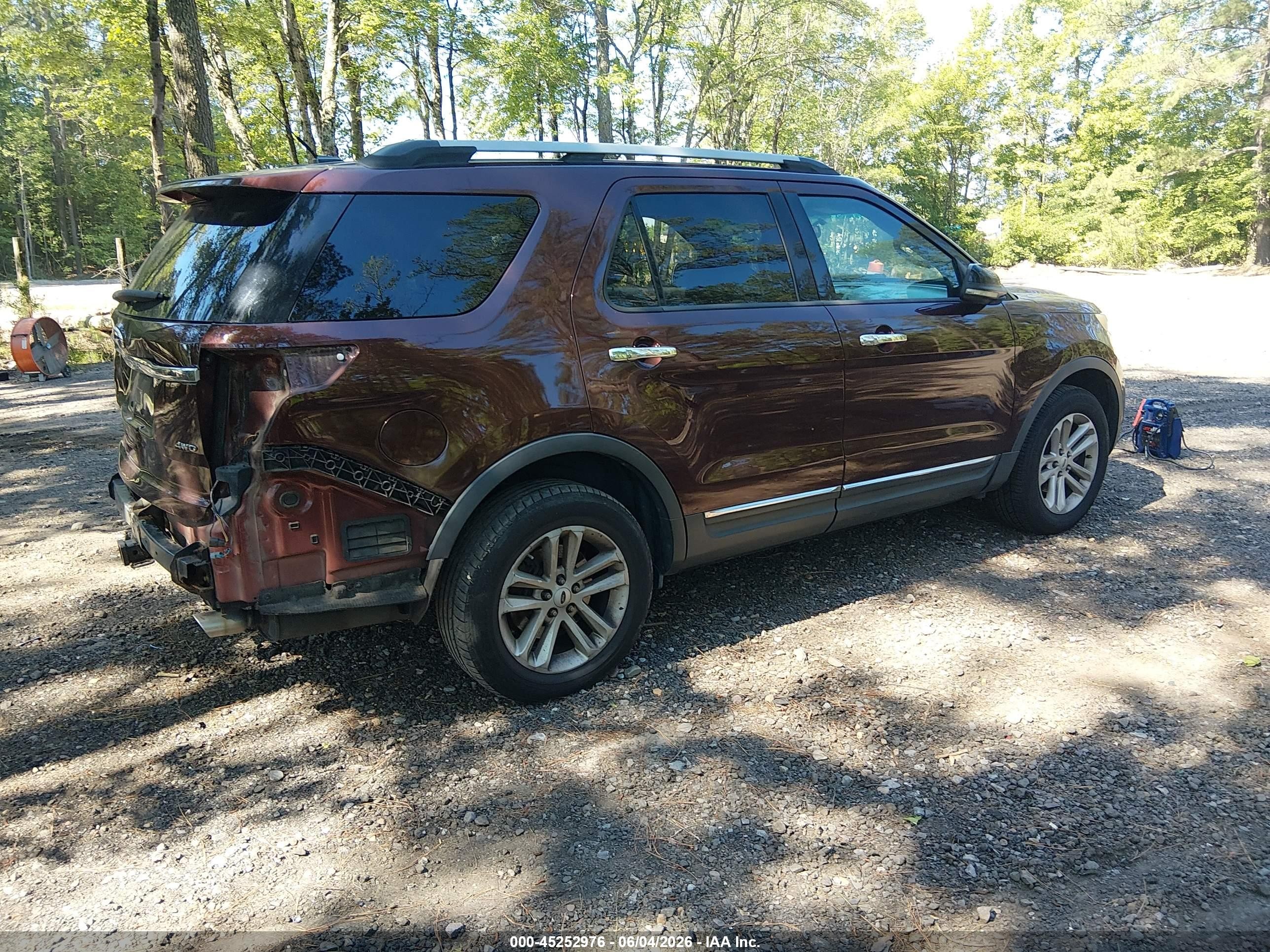 2012 Ford Explorer Xlt Burgundy vin: 1FMHK8D80CGA39335