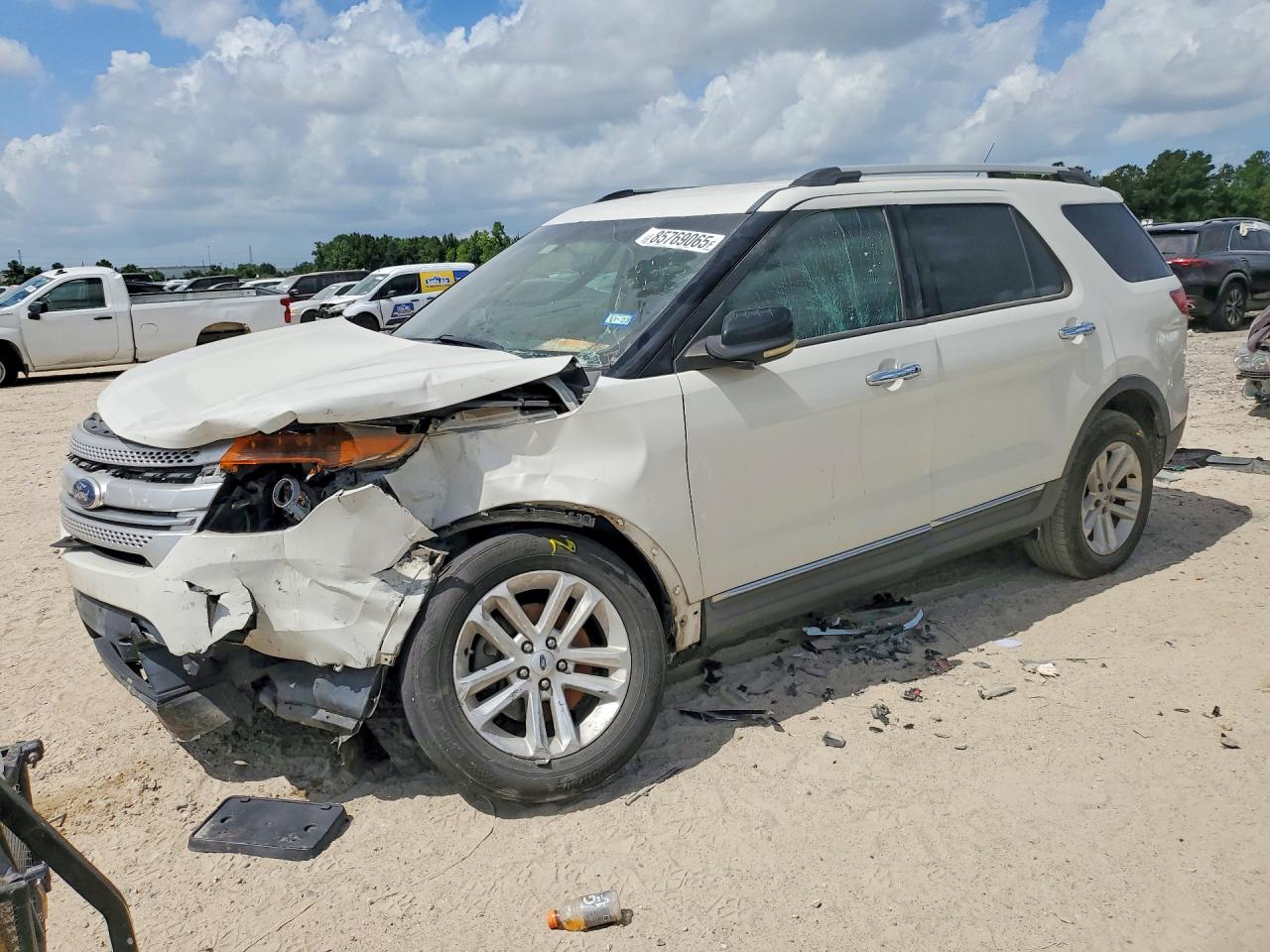 2012 Ford Explorer Xlt White vin: 1FMHK8D80CGA85389