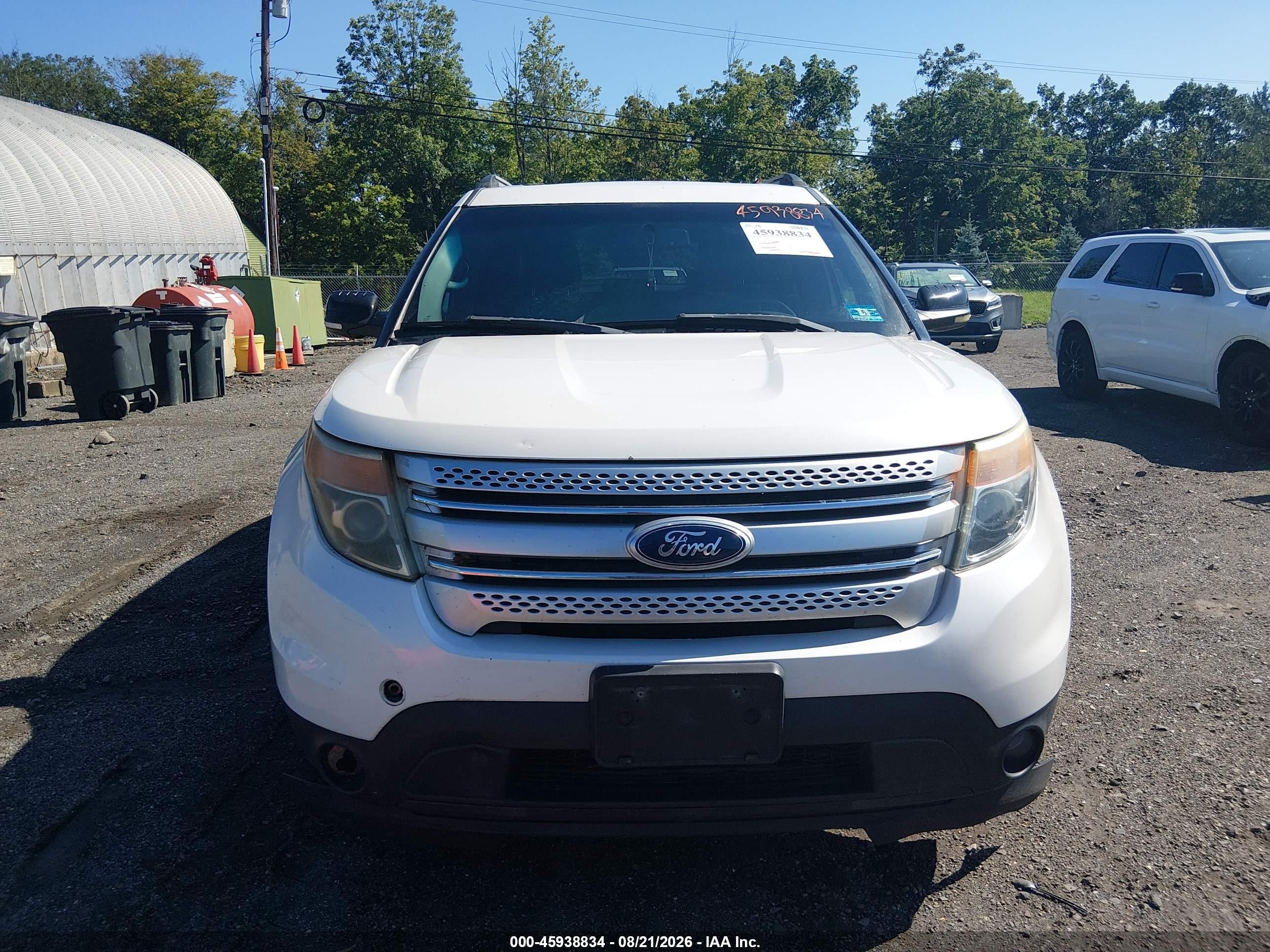 2011 Ford Explorer Xlt White vin: 1FMHK8D81BGA06407