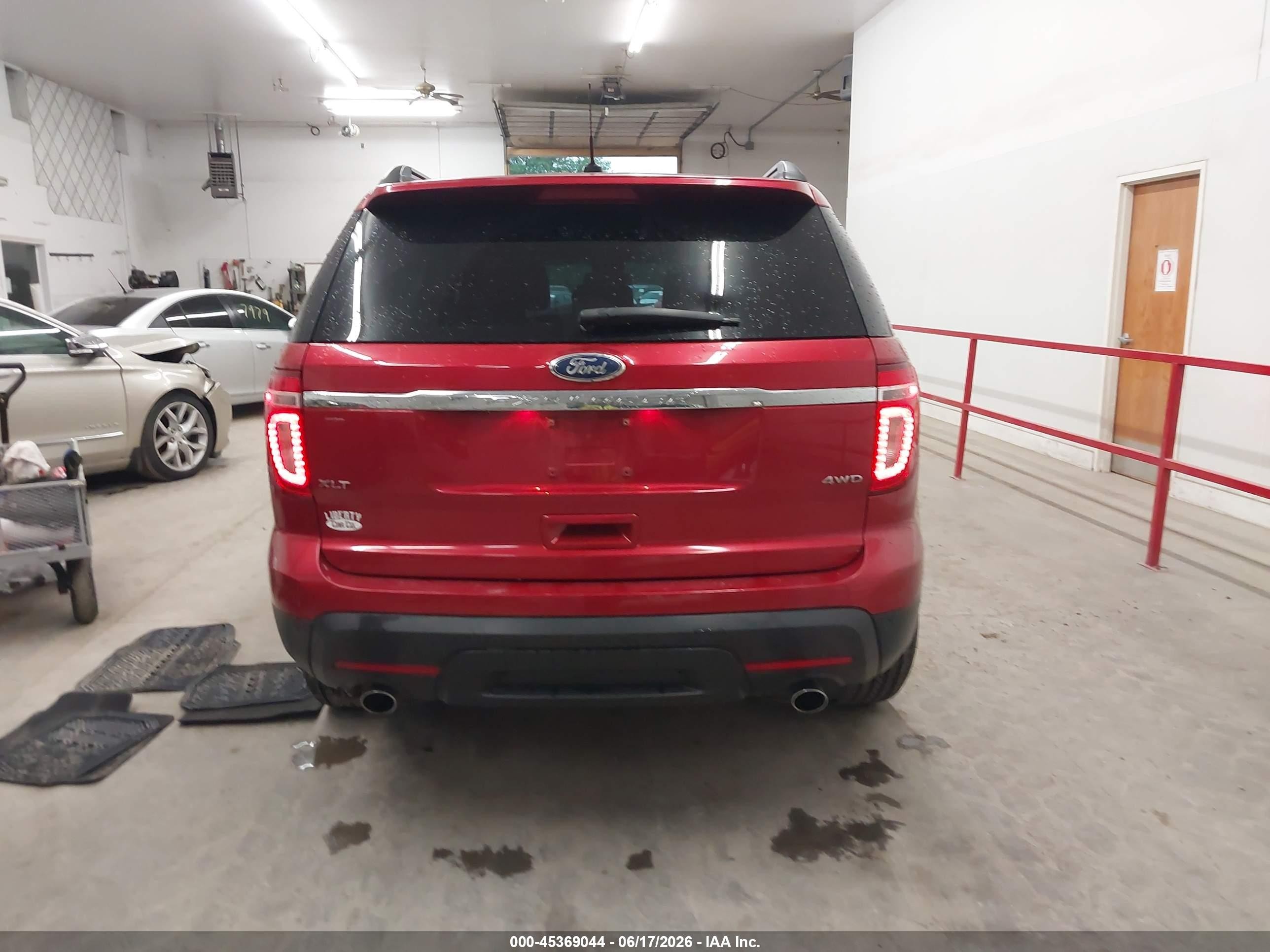 2011 Ford Explorer Xlt Красный vin: 1FMHK8D81BGA59916
