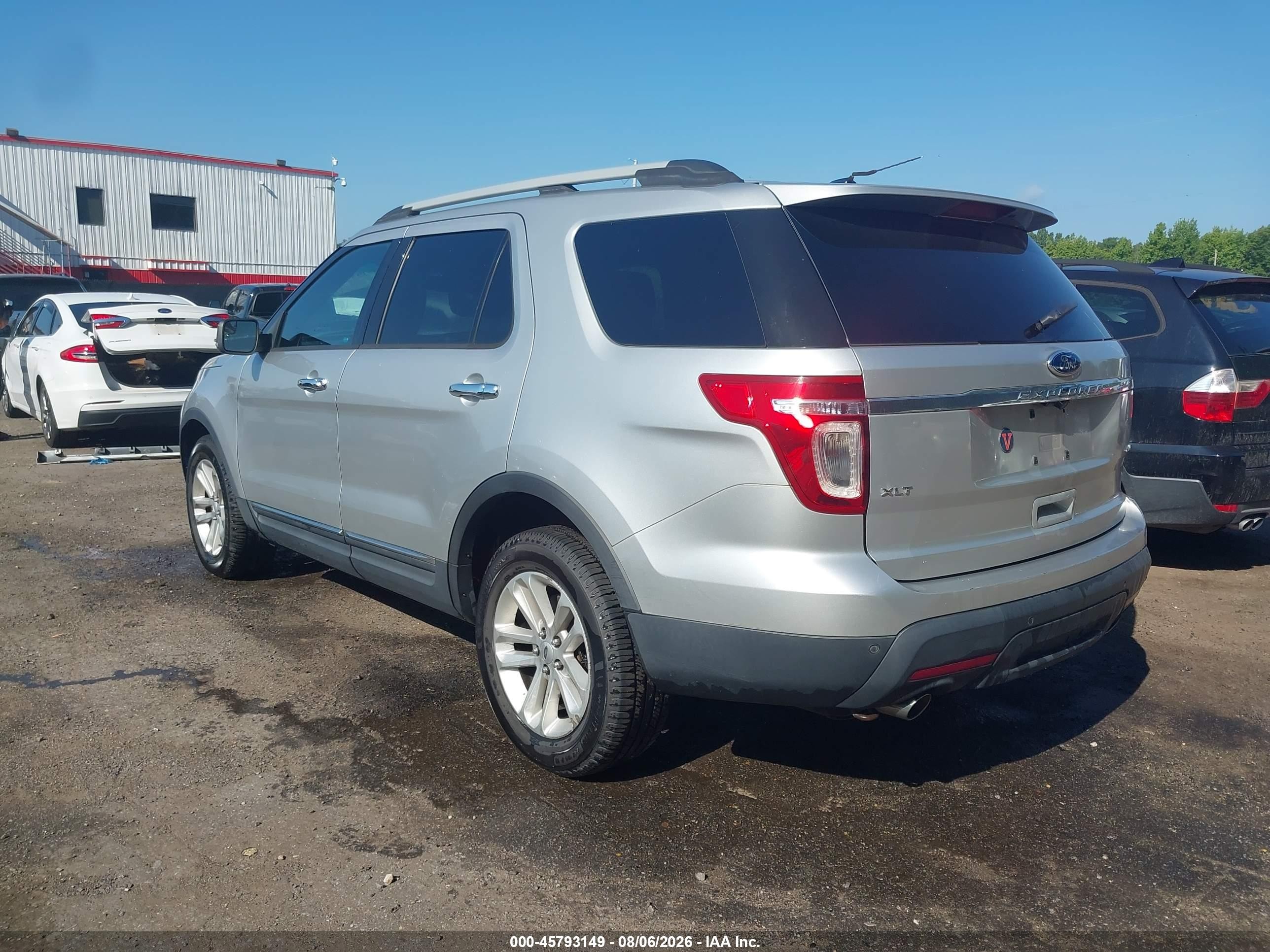 2012 Ford Explorer Xlt Silver vin: 1FMHK8D81CGA02326