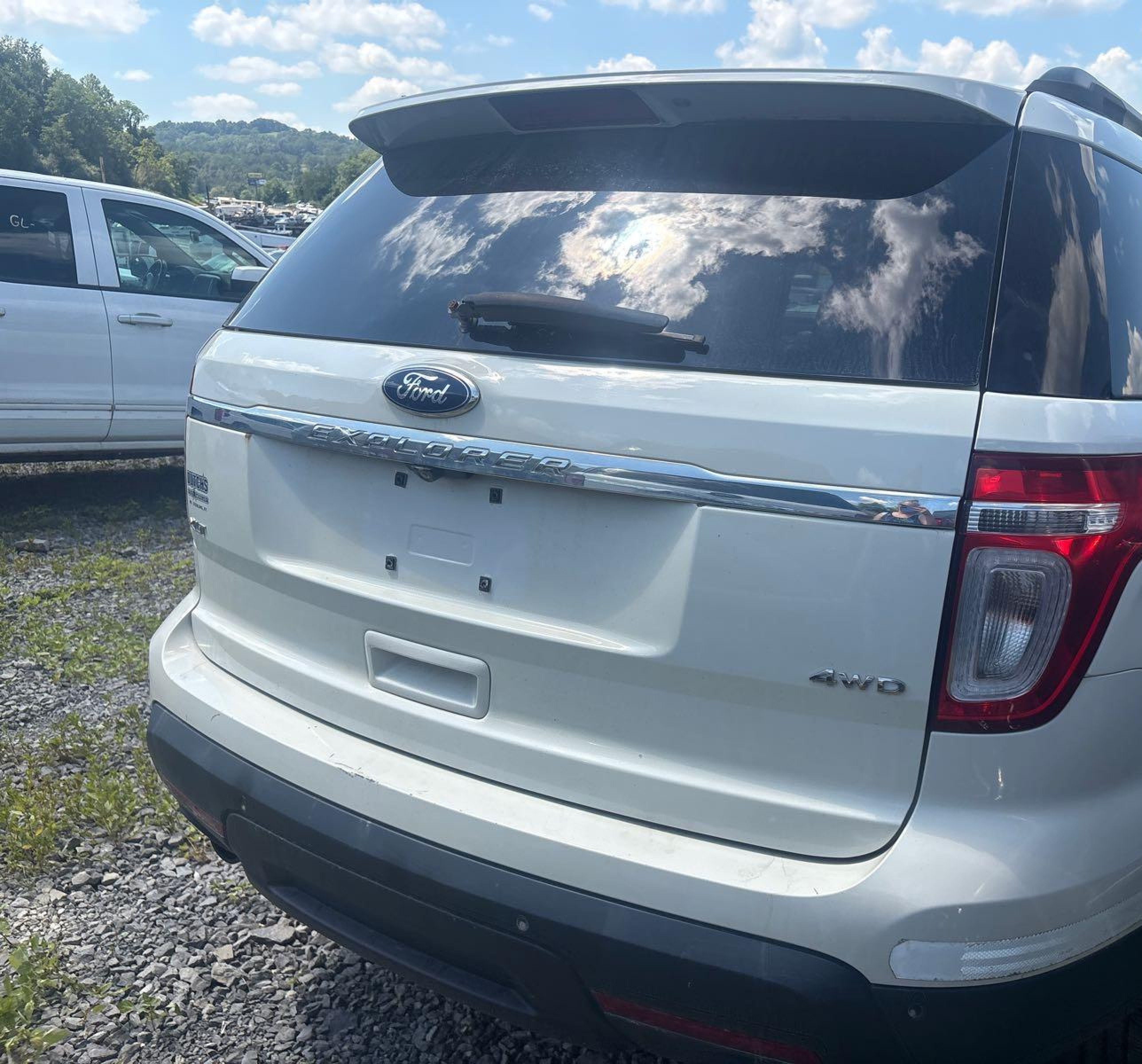 2012 Ford Explorer Xlt White vin: 1FMHK8D81CGA21233