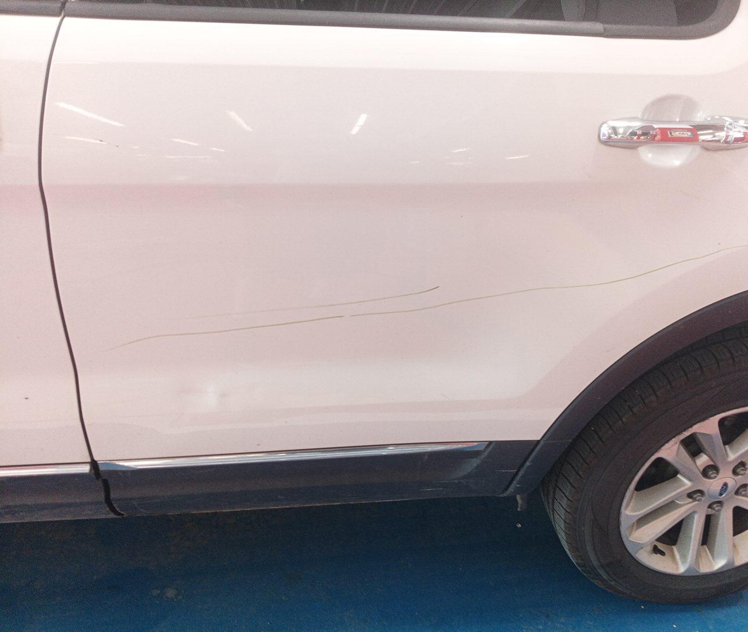 2012 Ford Explorer Xlt White vin: 1FMHK8D81CGA21233