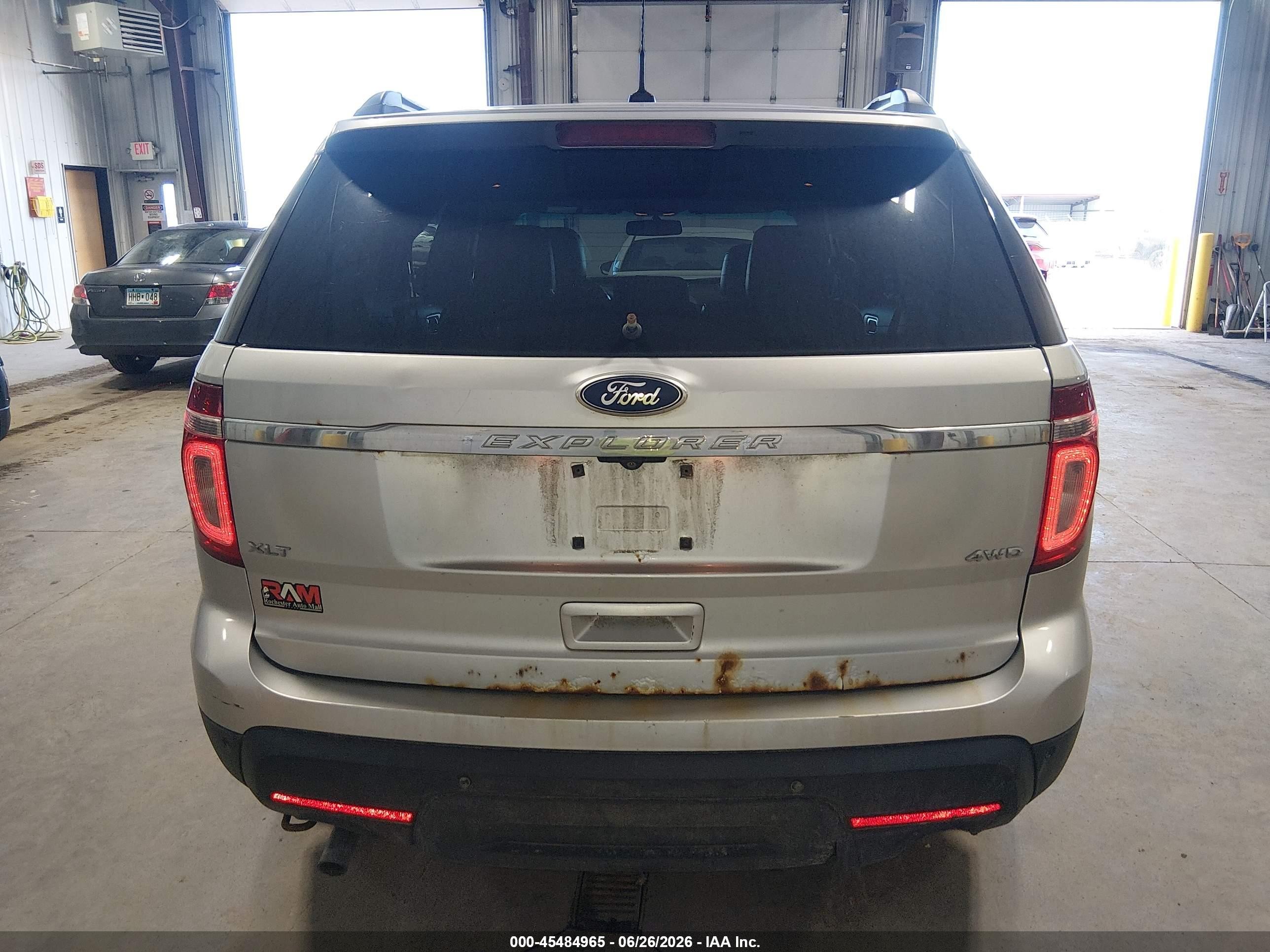 2012 Ford Explorer Xlt Silver vin: 1FMHK8D81CGA47699