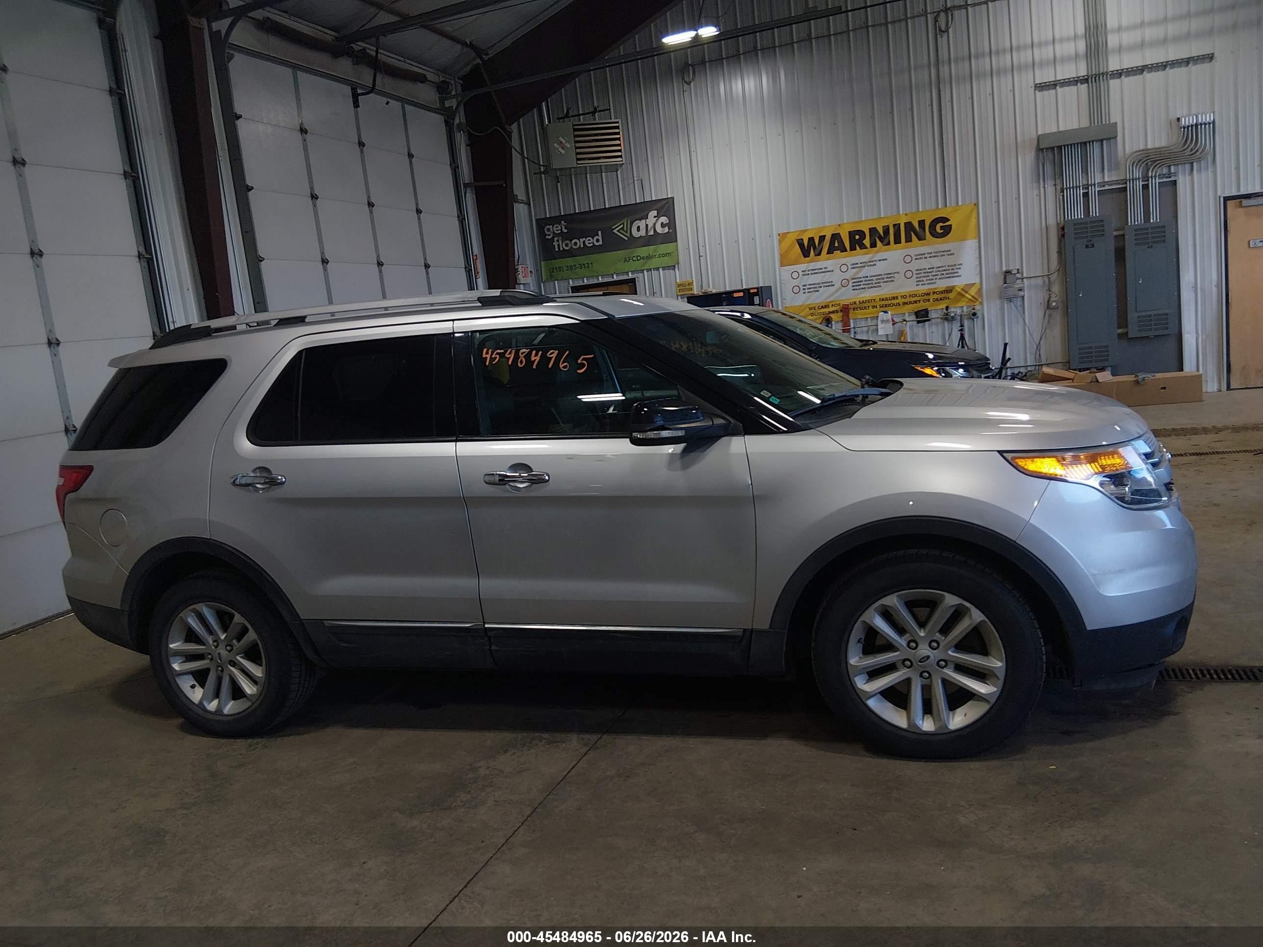 2012 Ford Explorer Xlt Silver vin: 1FMHK8D81CGA47699