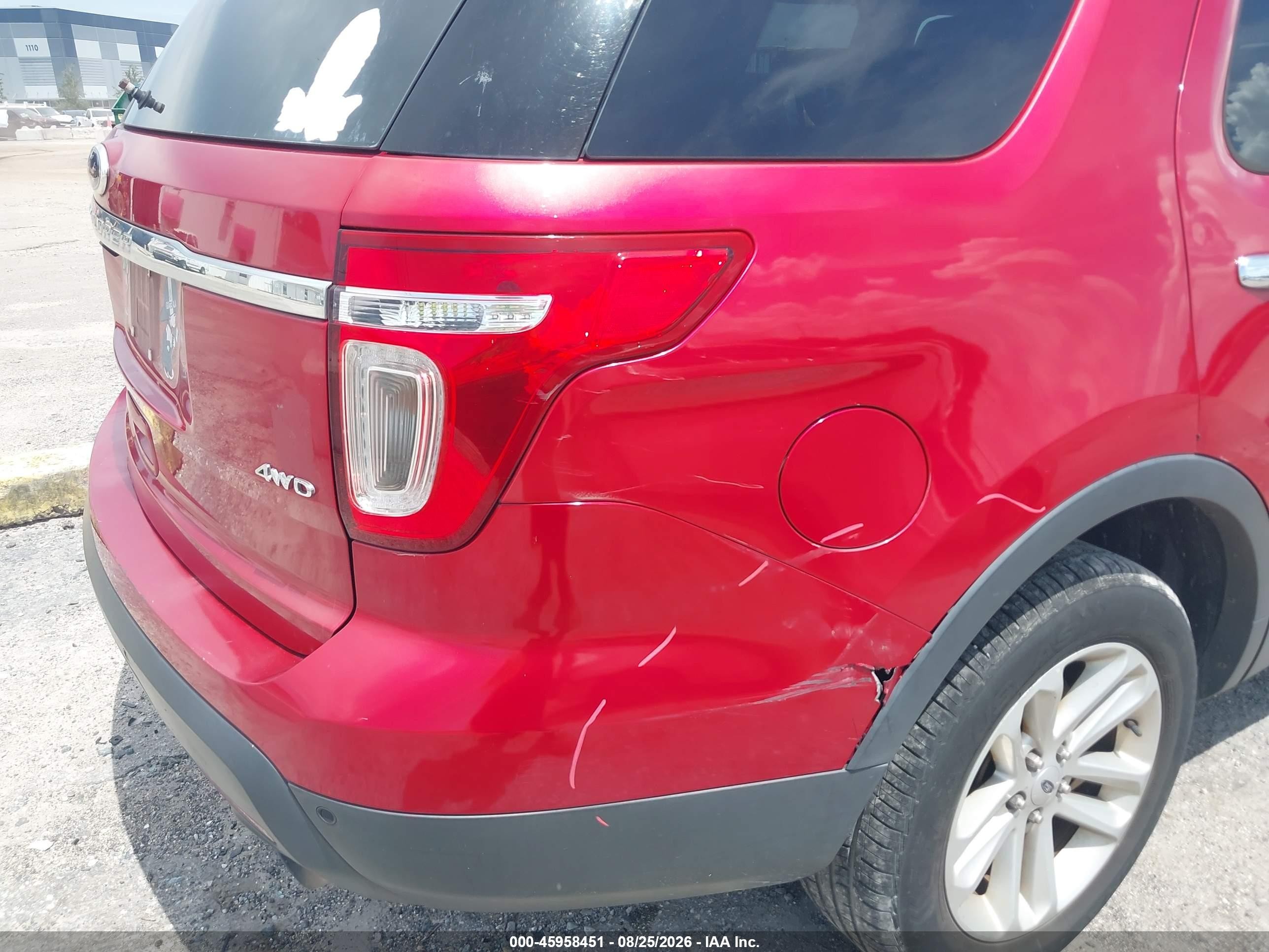 2012 Ford Explorer Xlt Red vin: 1FMHK8D81CGA92772