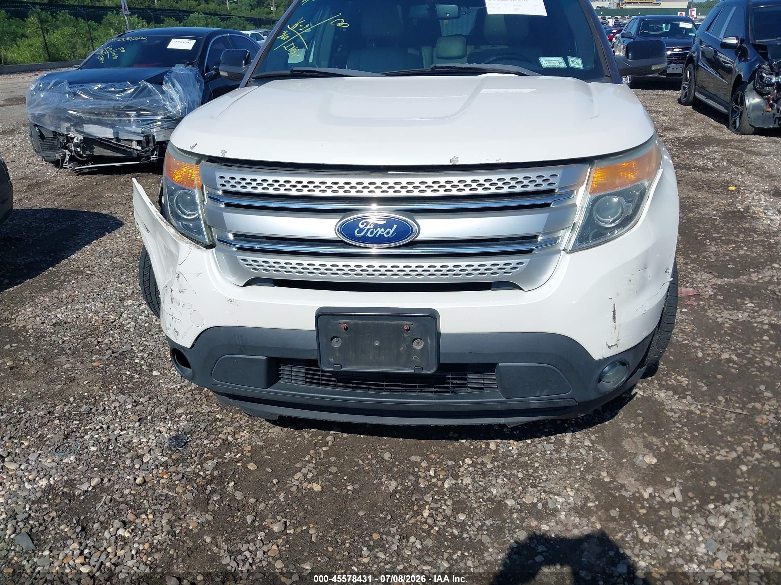 2011 Ford Explorer Xlt Белый vin: 1FMHK8D82BGA26908
