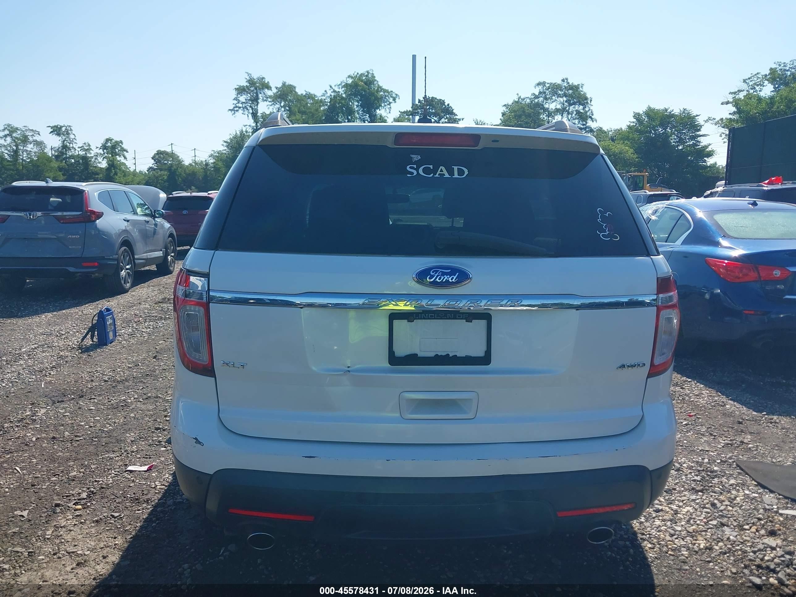 2011 Ford Explorer Xlt Белый vin: 1FMHK8D82BGA26908