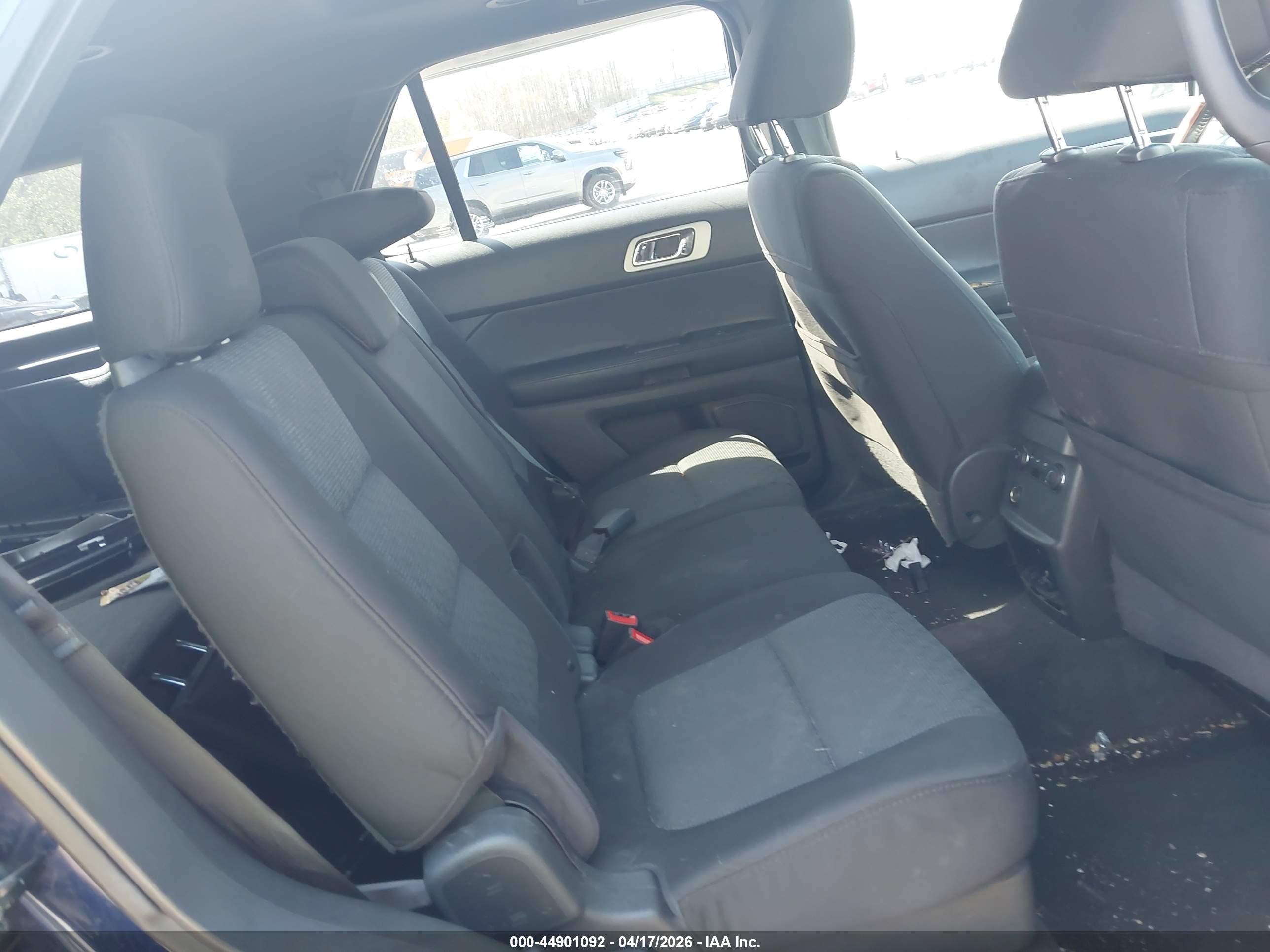 2011 Ford Explorer Xlt Navy vin: 1FMHK8D82BGA35365