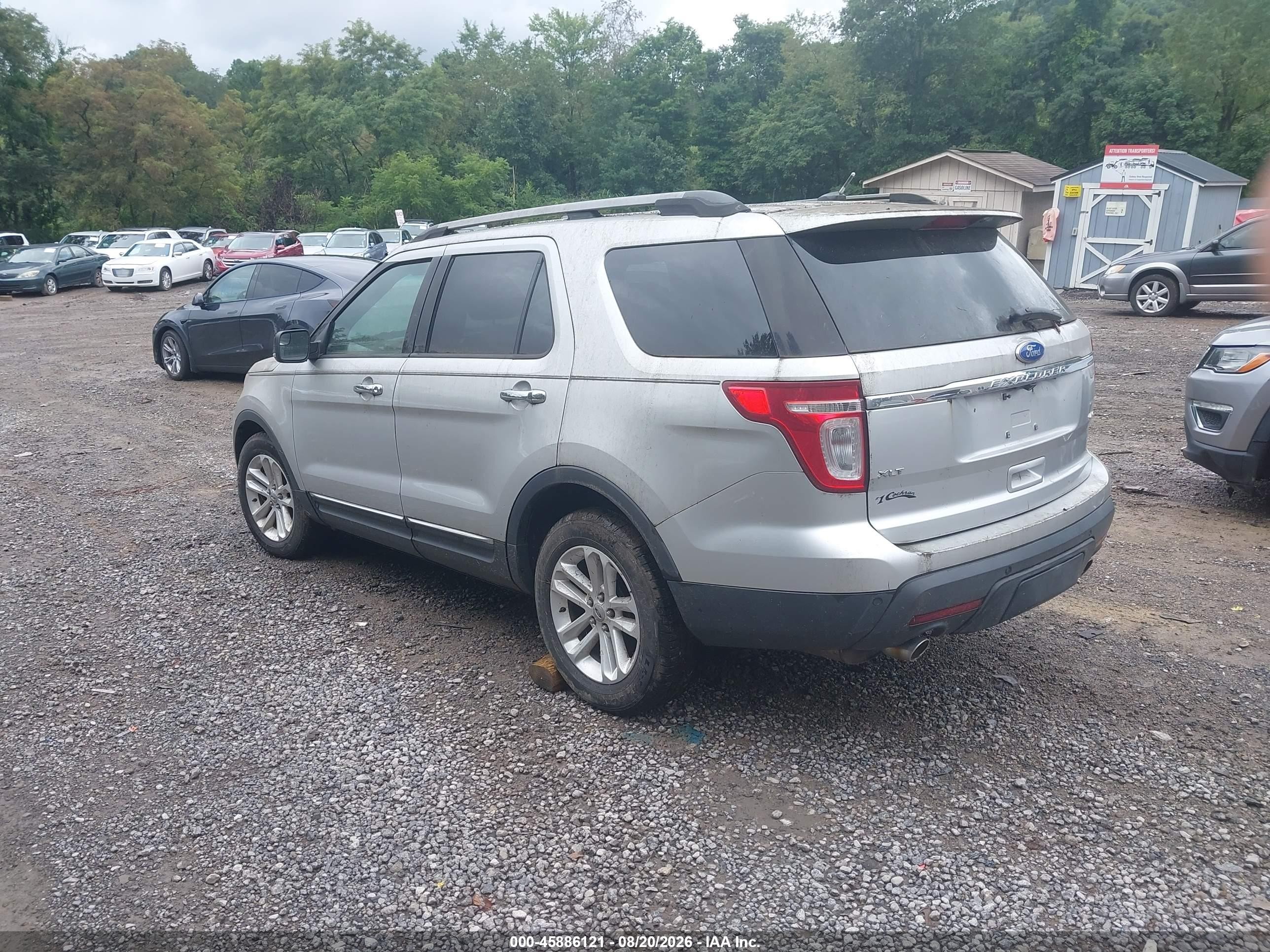 2011 Ford Explorer Xlt Silver vin: 1FMHK8D82BGA38007