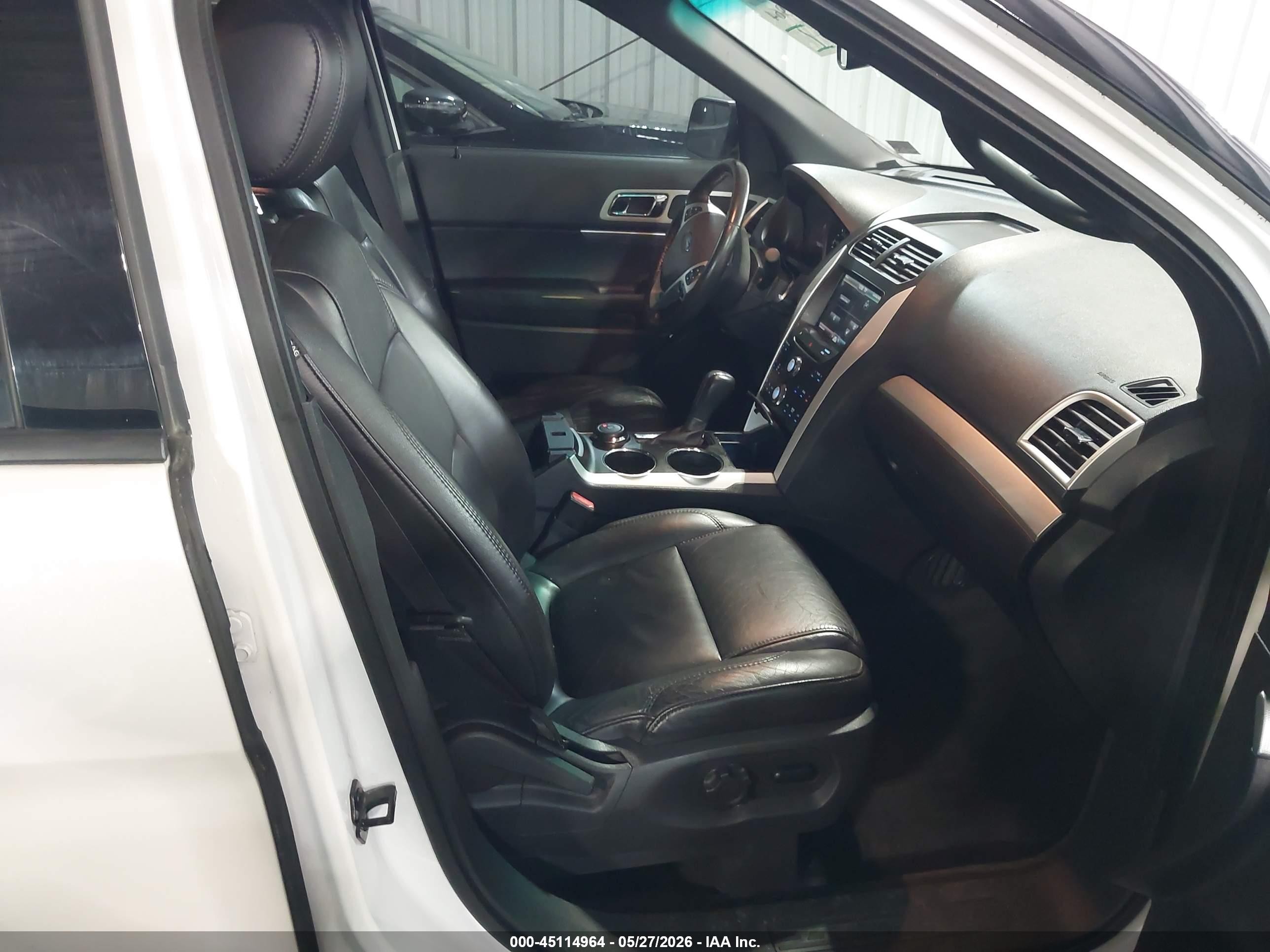 2011 Ford Explorer Xlt White vin: 1FMHK8D82BGA55390