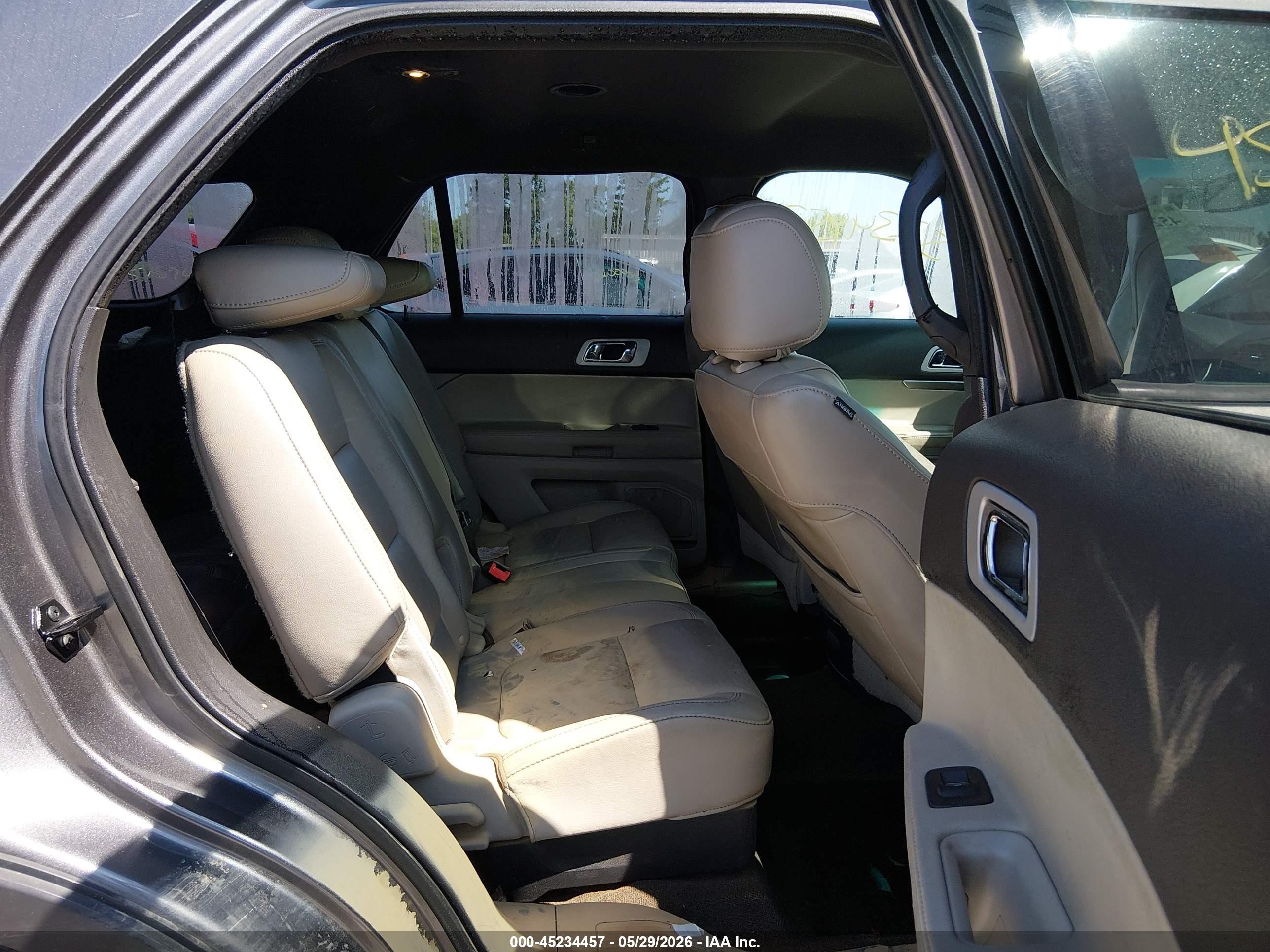 2011 Ford Explorer Xlt Серый vin: 1FMHK8D82BGA69127