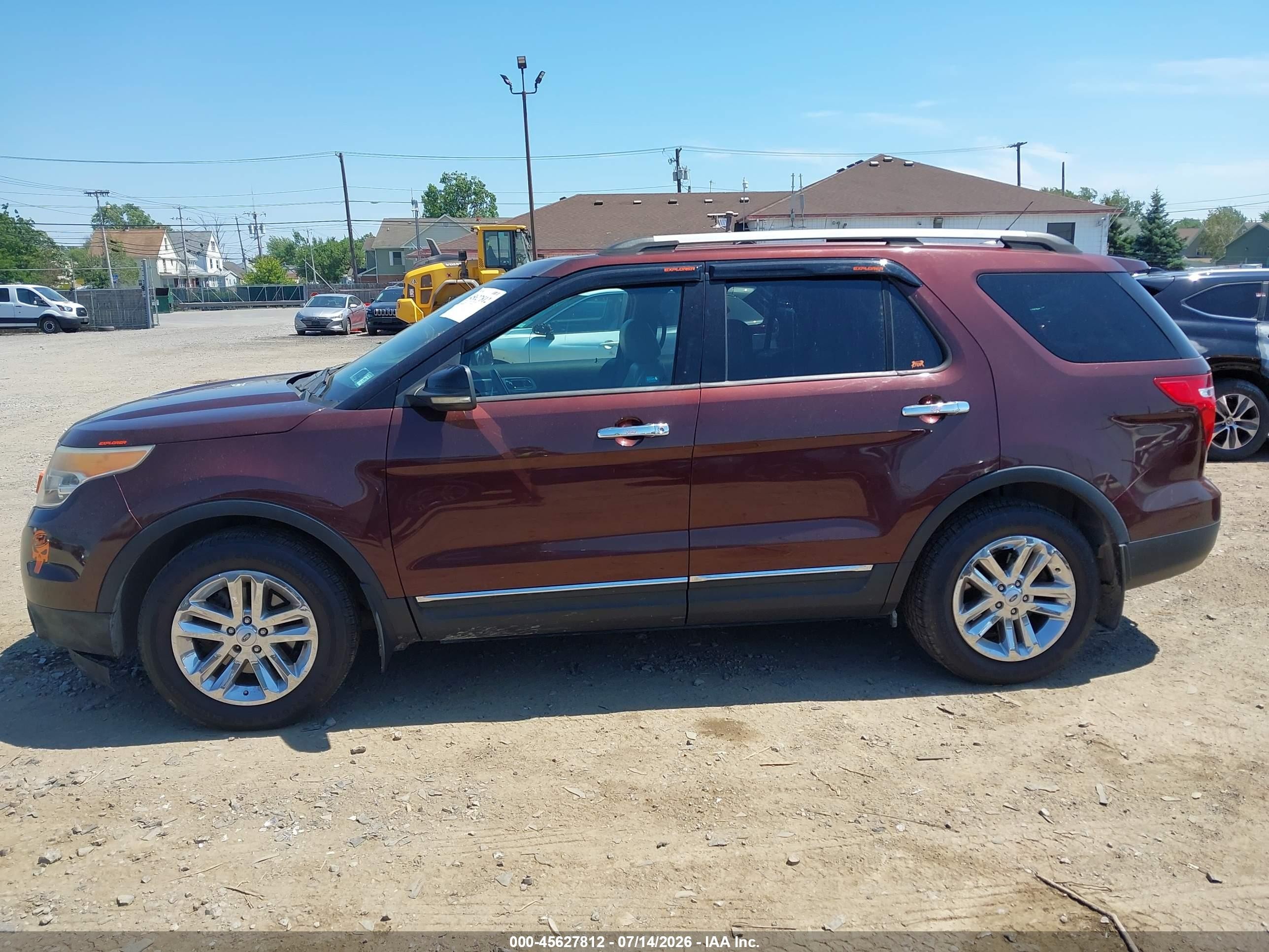 2012 Ford Explorer Xlt Burgundy vin: 1FMHK8D82CGA19815