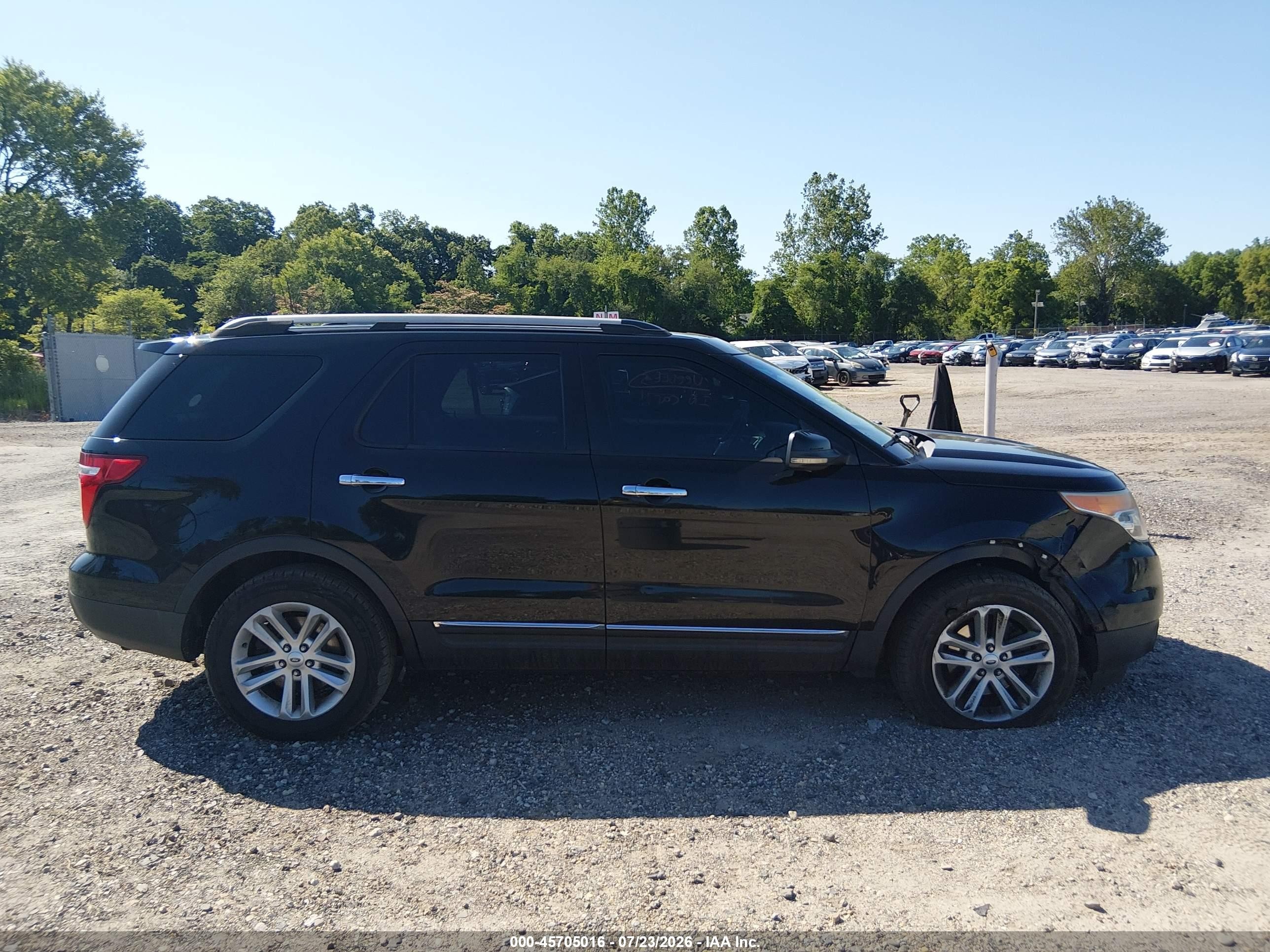 2012 Ford Explorer Xlt Black vin: 1FMHK8D82CGA34136