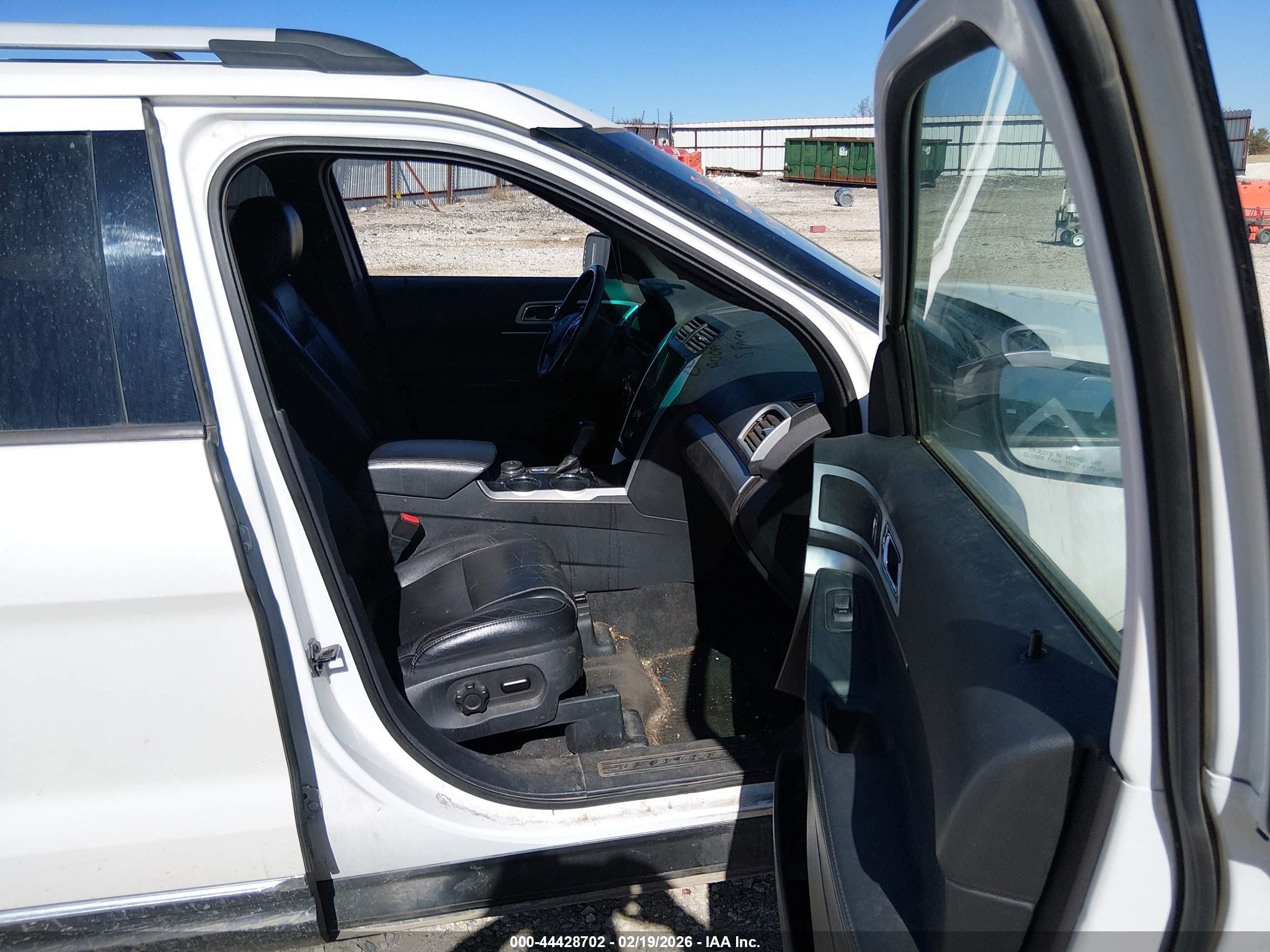 2011 Ford Explorer Xlt White vin: 1FMHK8D83BGA45676