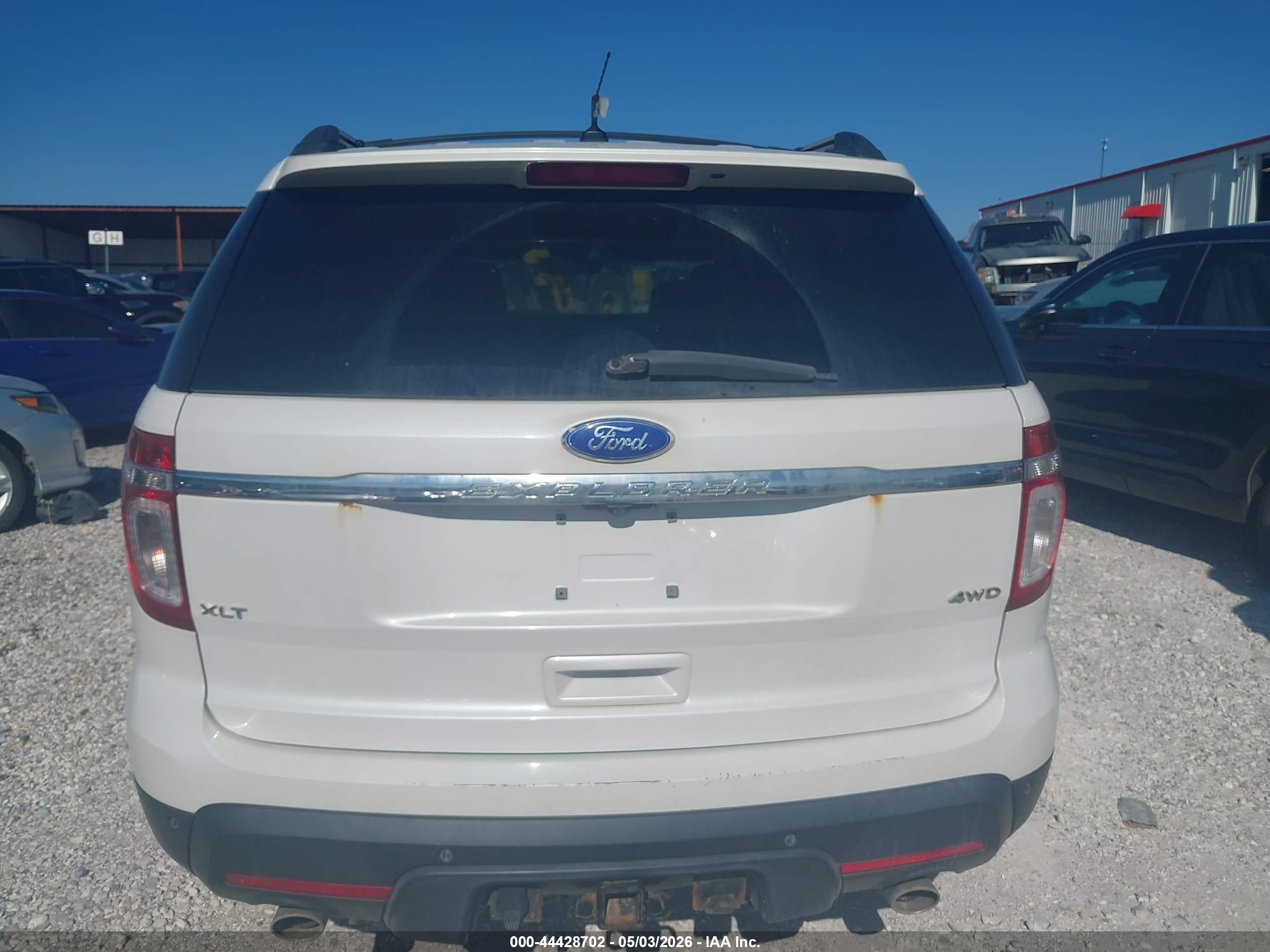 2011 Ford Explorer Xlt White vin: 1FMHK8D83BGA45676