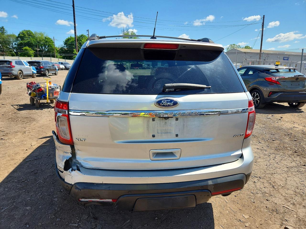 2011 Ford Explorer Xlt Silver vin: 1FMHK8D83BGA67452