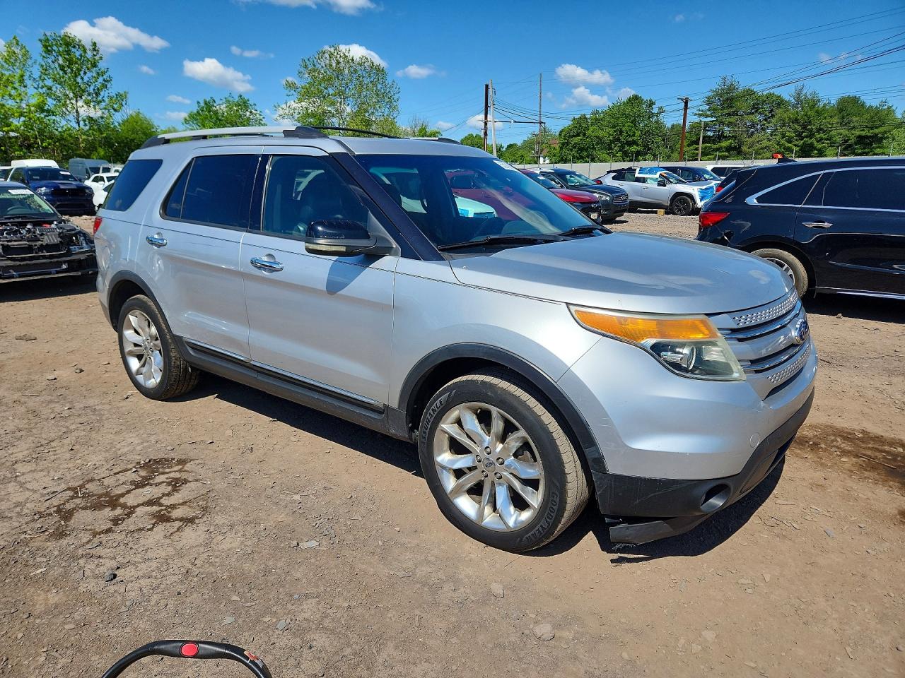 2011 Ford Explorer Xlt Silver vin: 1FMHK8D83BGA67452