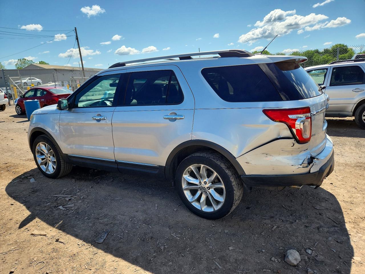 2011 Ford Explorer Xlt Silver vin: 1FMHK8D83BGA67452