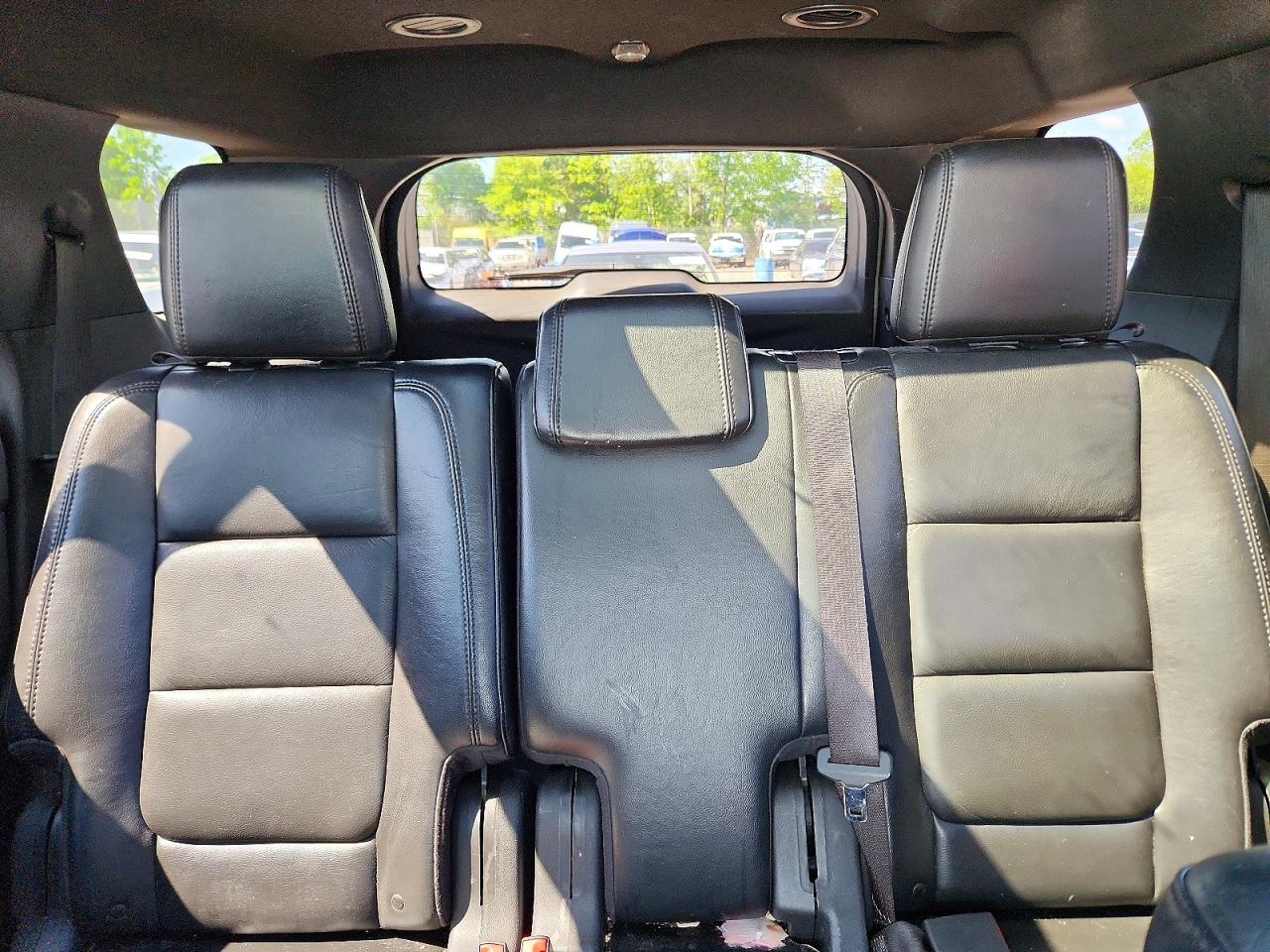 2011 Ford Explorer Xlt Silver vin: 1FMHK8D83BGA67452