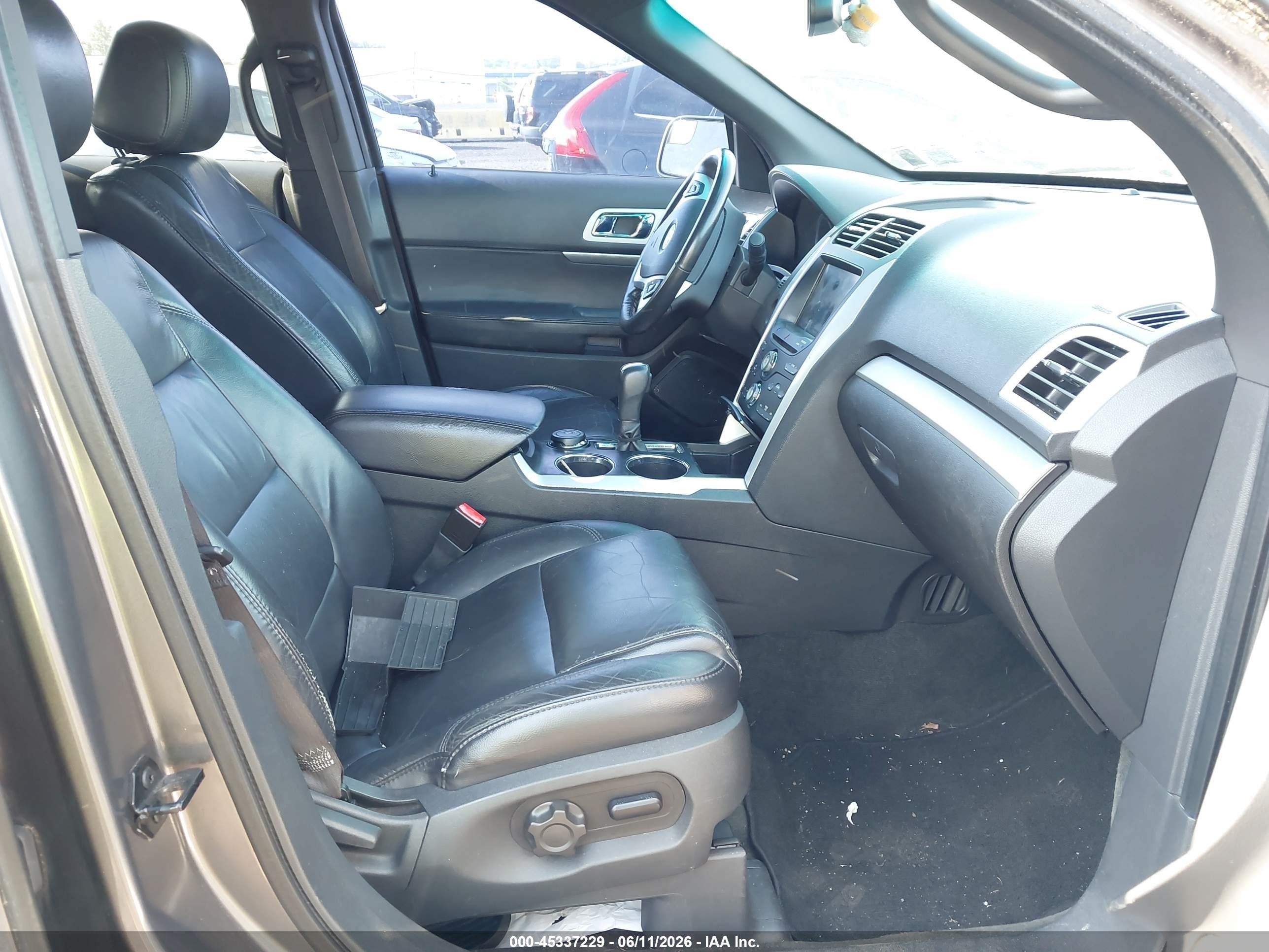 2011 Ford Explorer Xlt Gray vin: 1FMHK8D83BGA75342