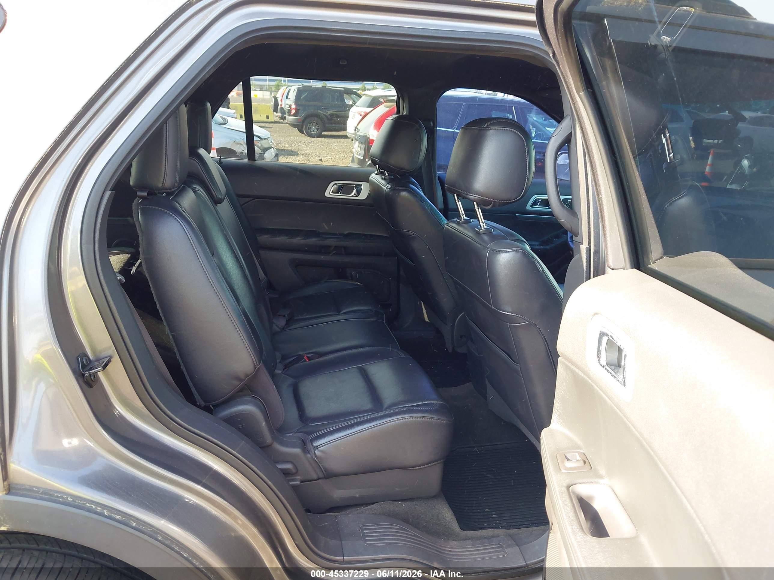 2011 Ford Explorer Xlt Gray vin: 1FMHK8D83BGA75342