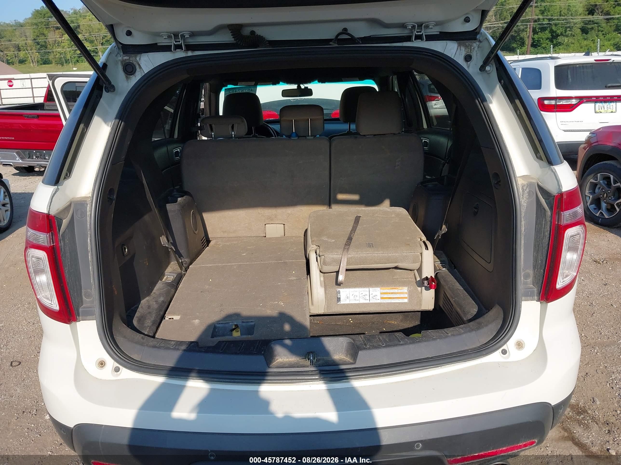 2011 Ford Explorer Xlt White vin: 1FMHK8D83BGA79164