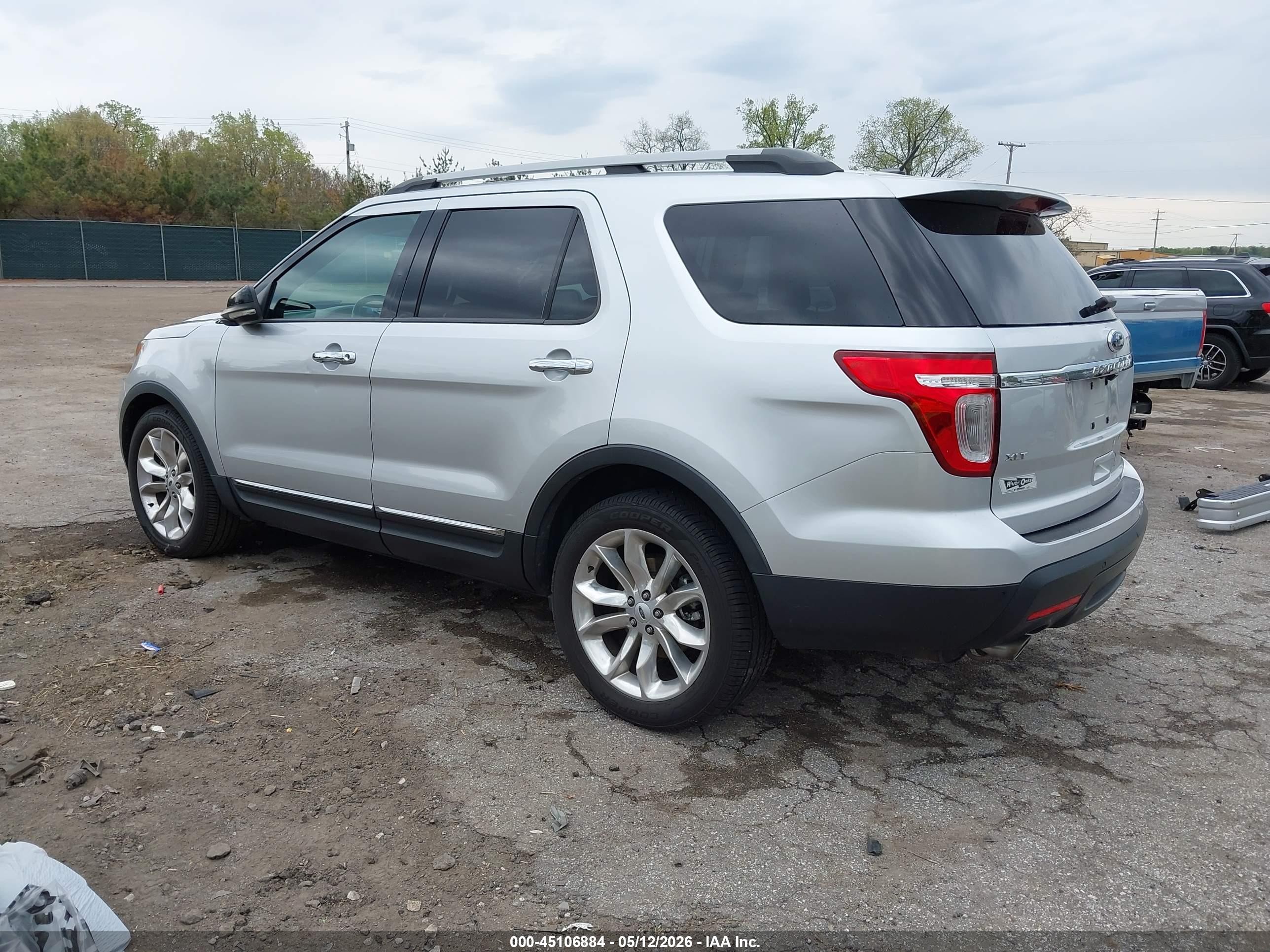 2012 Ford Explorer Xlt Silver vin: 1FMHK8D83CGA39460