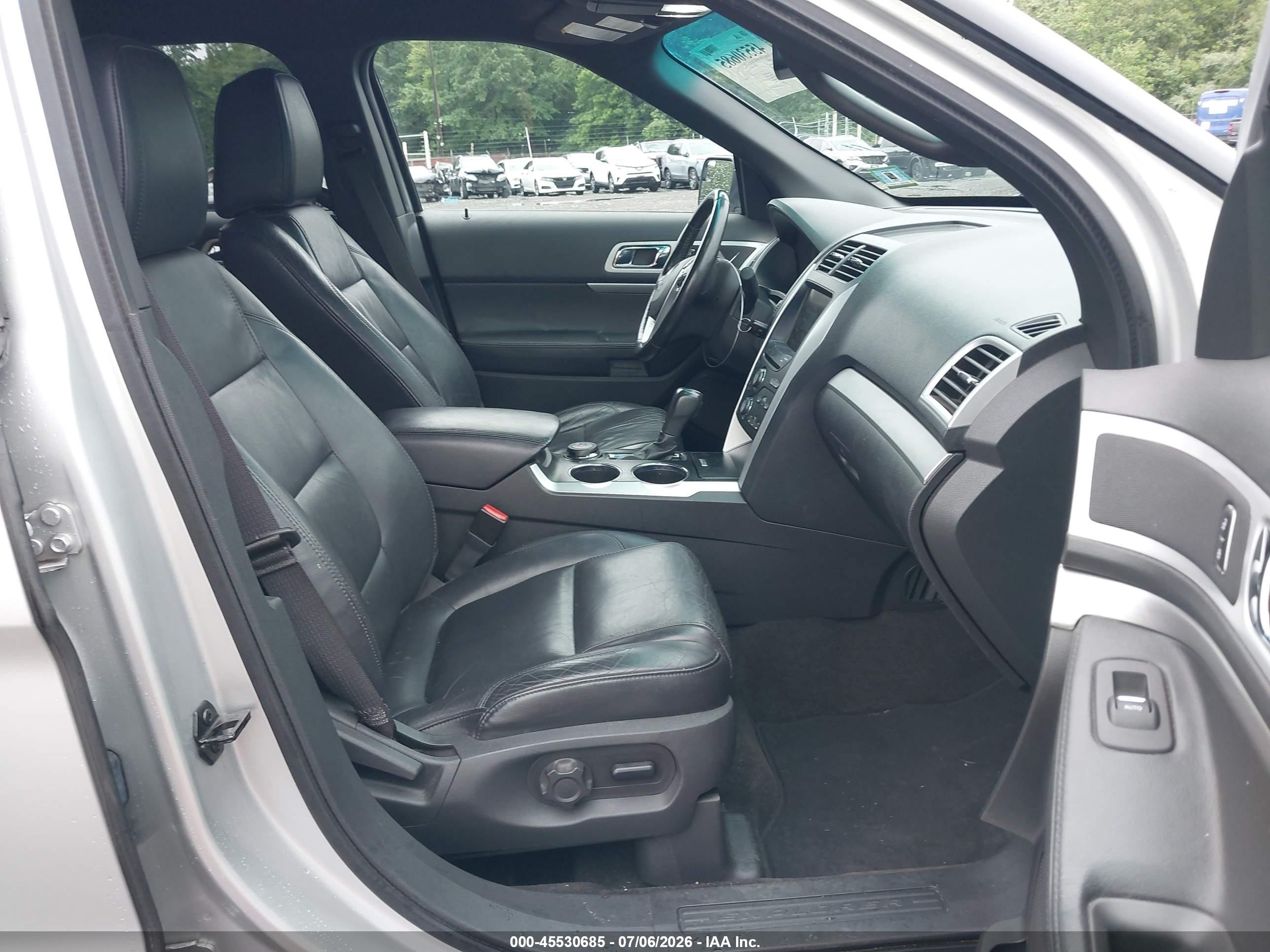 2012 Ford Explorer Xlt Silver vin: 1FMHK8D83CGA58803