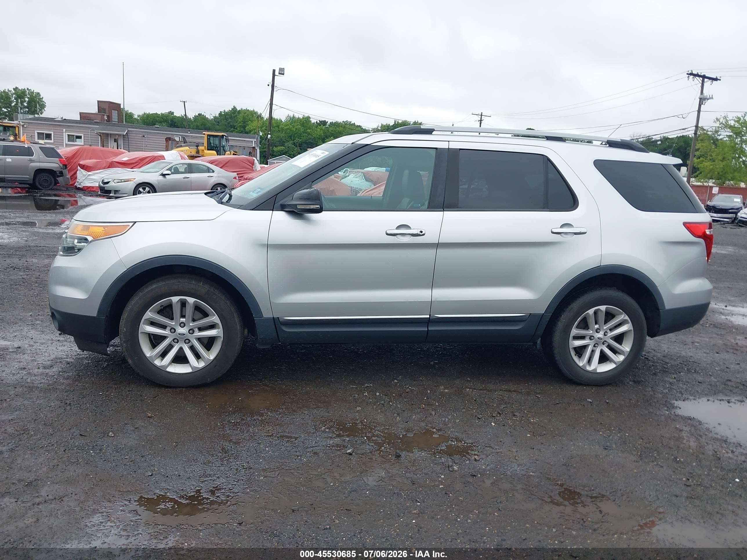 2012 Ford Explorer Xlt Silver vin: 1FMHK8D83CGA58803