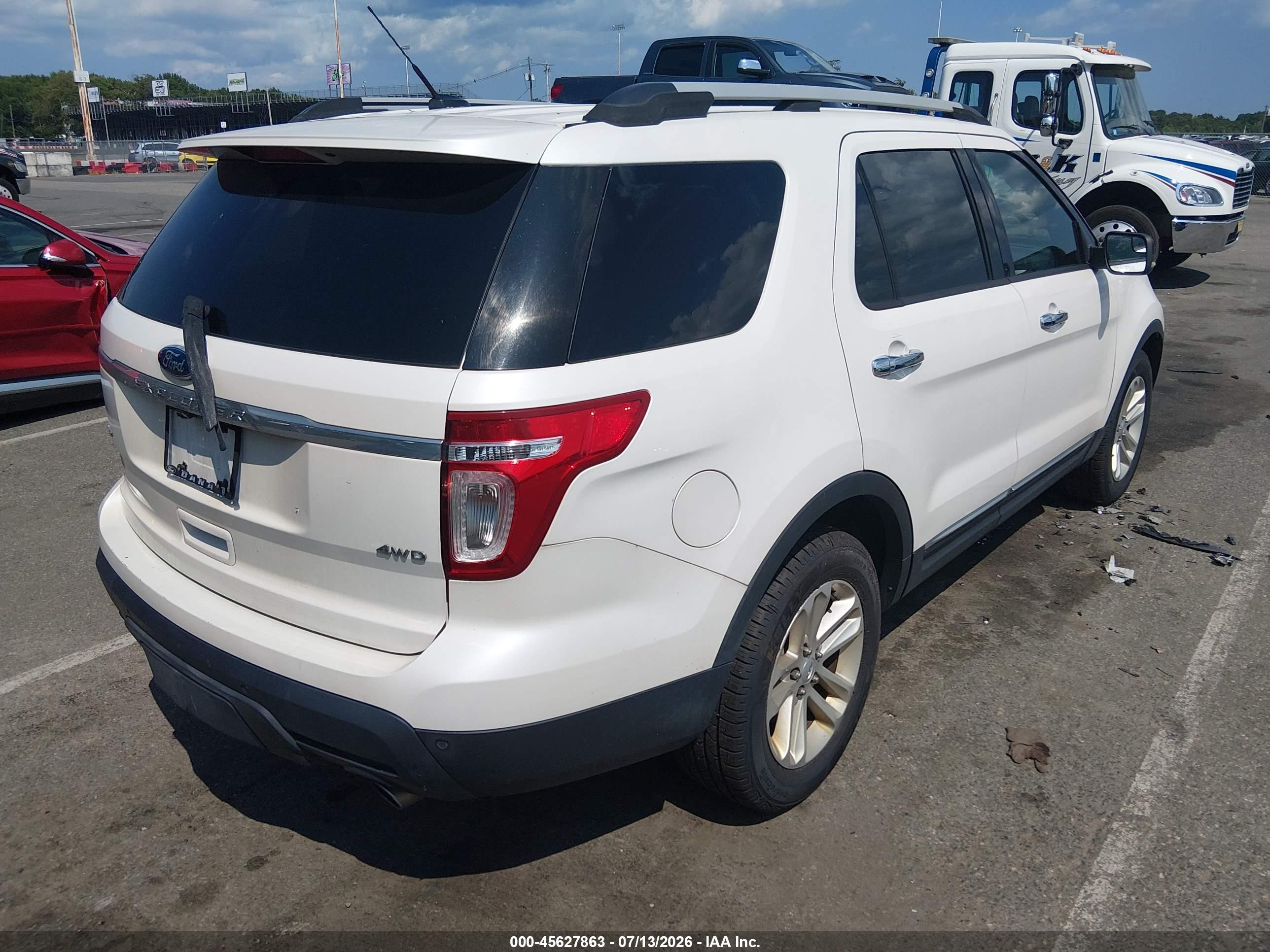 2012 Ford Explorer Xlt White vin: 1FMHK8D83CGA78128