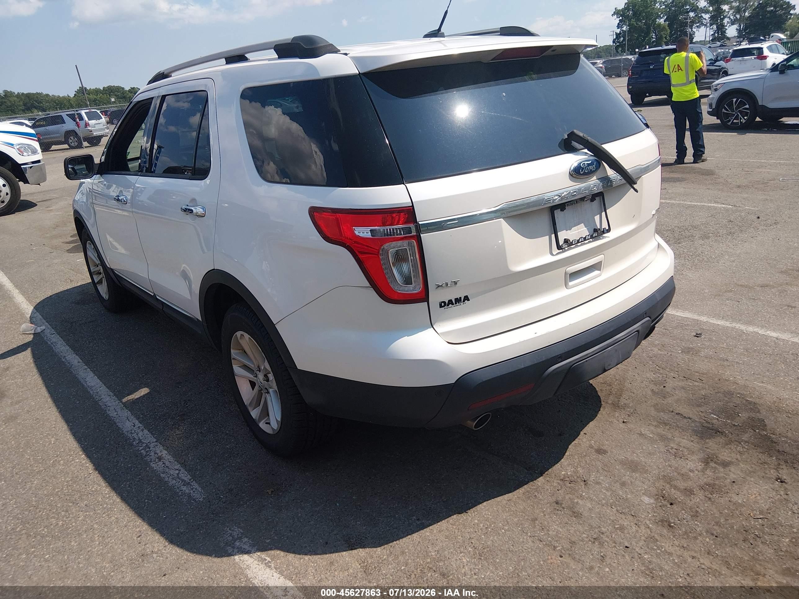 2012 Ford Explorer Xlt White vin: 1FMHK8D83CGA78128
