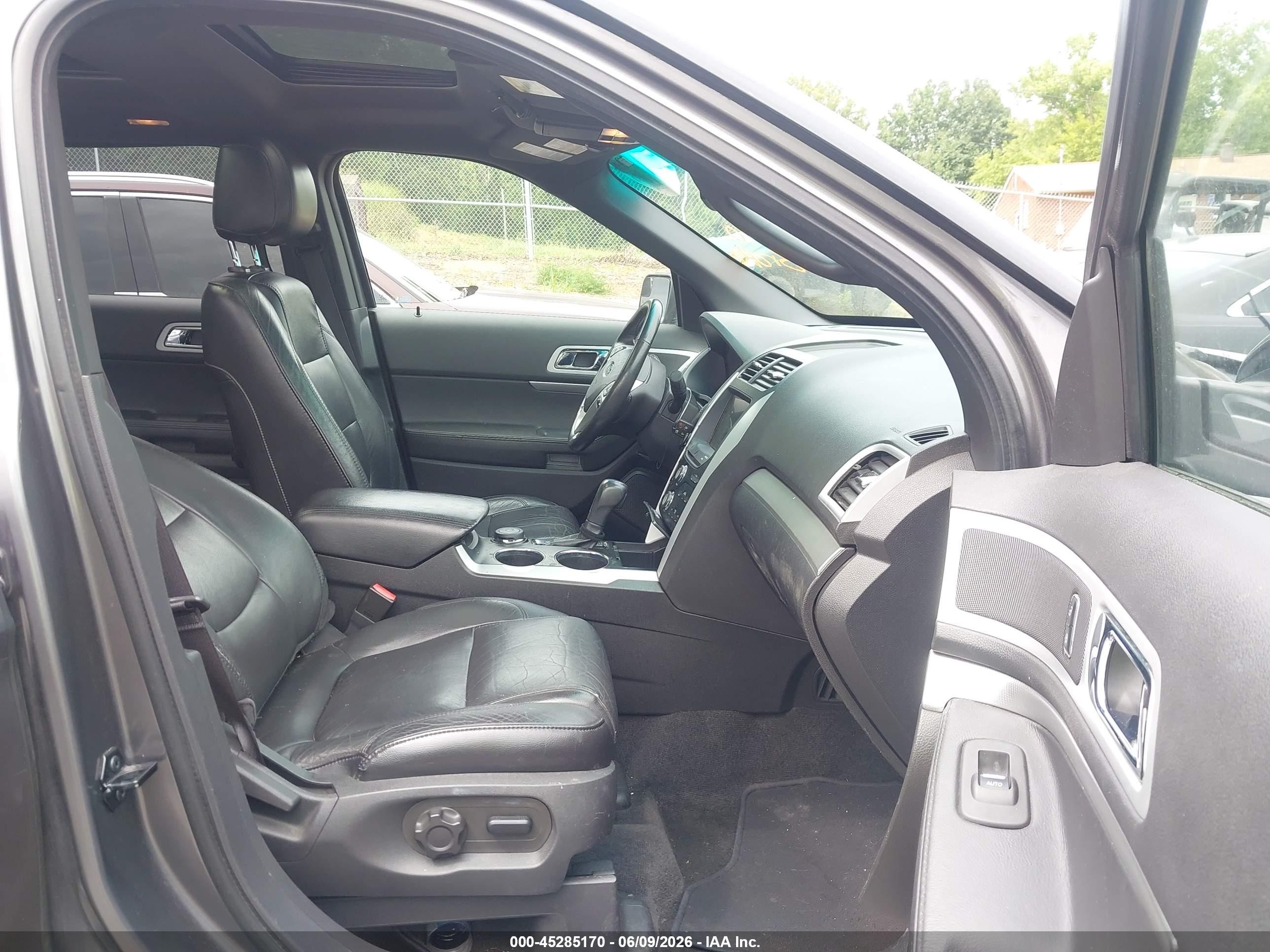2011 Ford Explorer Xlt Gray vin: 1FMHK8D84BGA08331