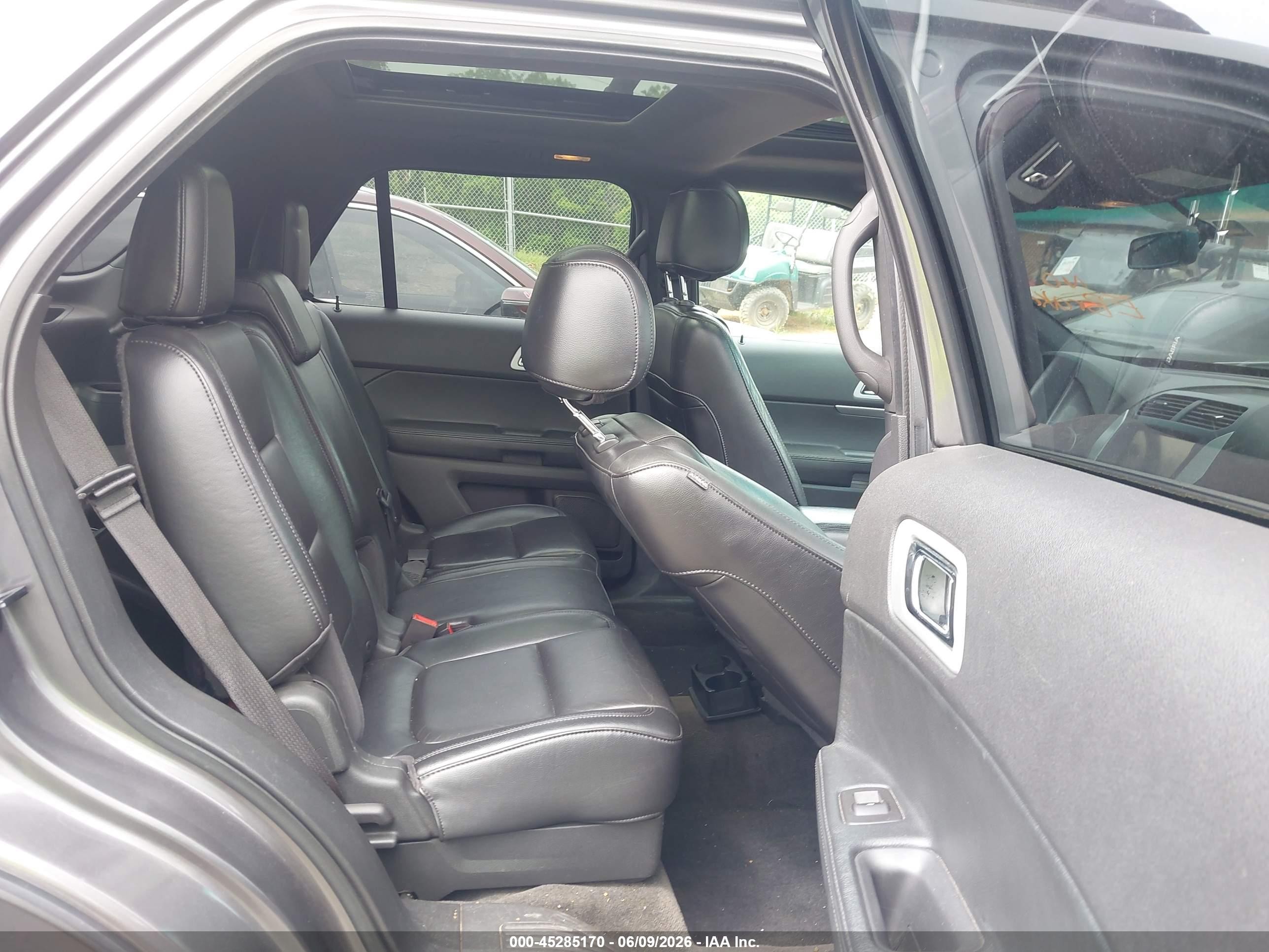 2011 Ford Explorer Xlt Gray vin: 1FMHK8D84BGA08331