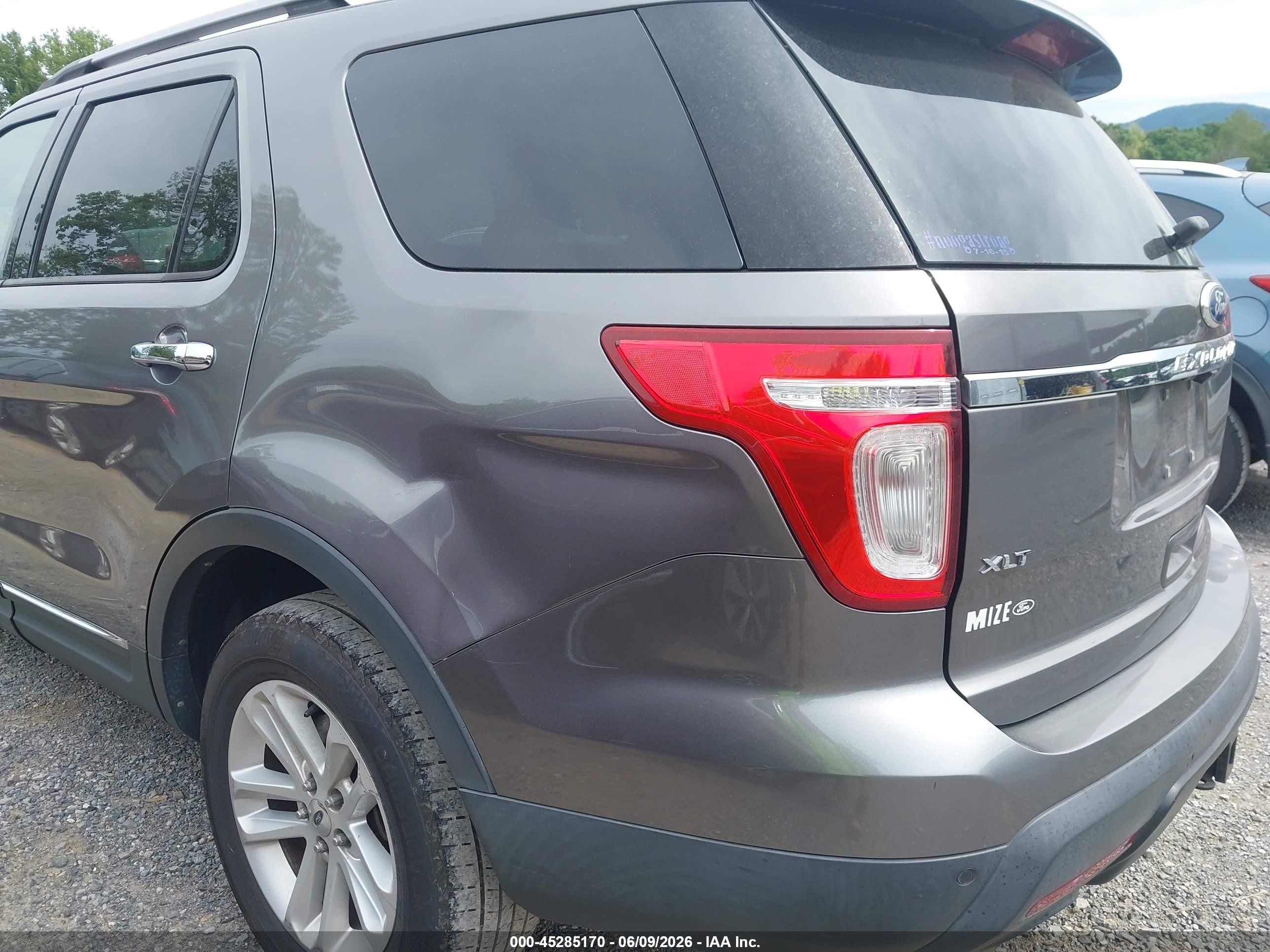 2011 Ford Explorer Xlt Gray vin: 1FMHK8D84BGA08331