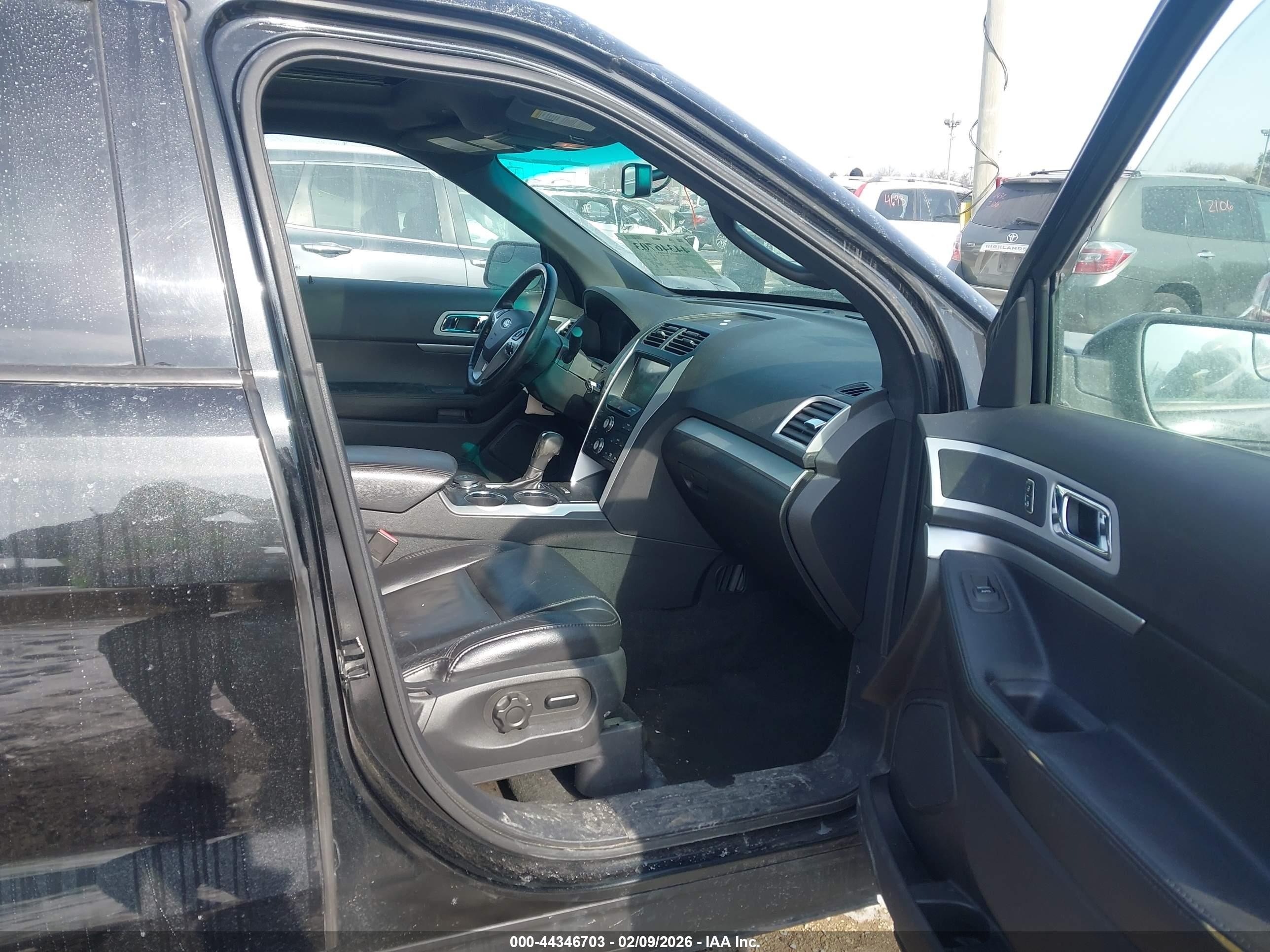 2011 Ford Explorer Xlt Black vin: 1FMHK8D85BGA49521