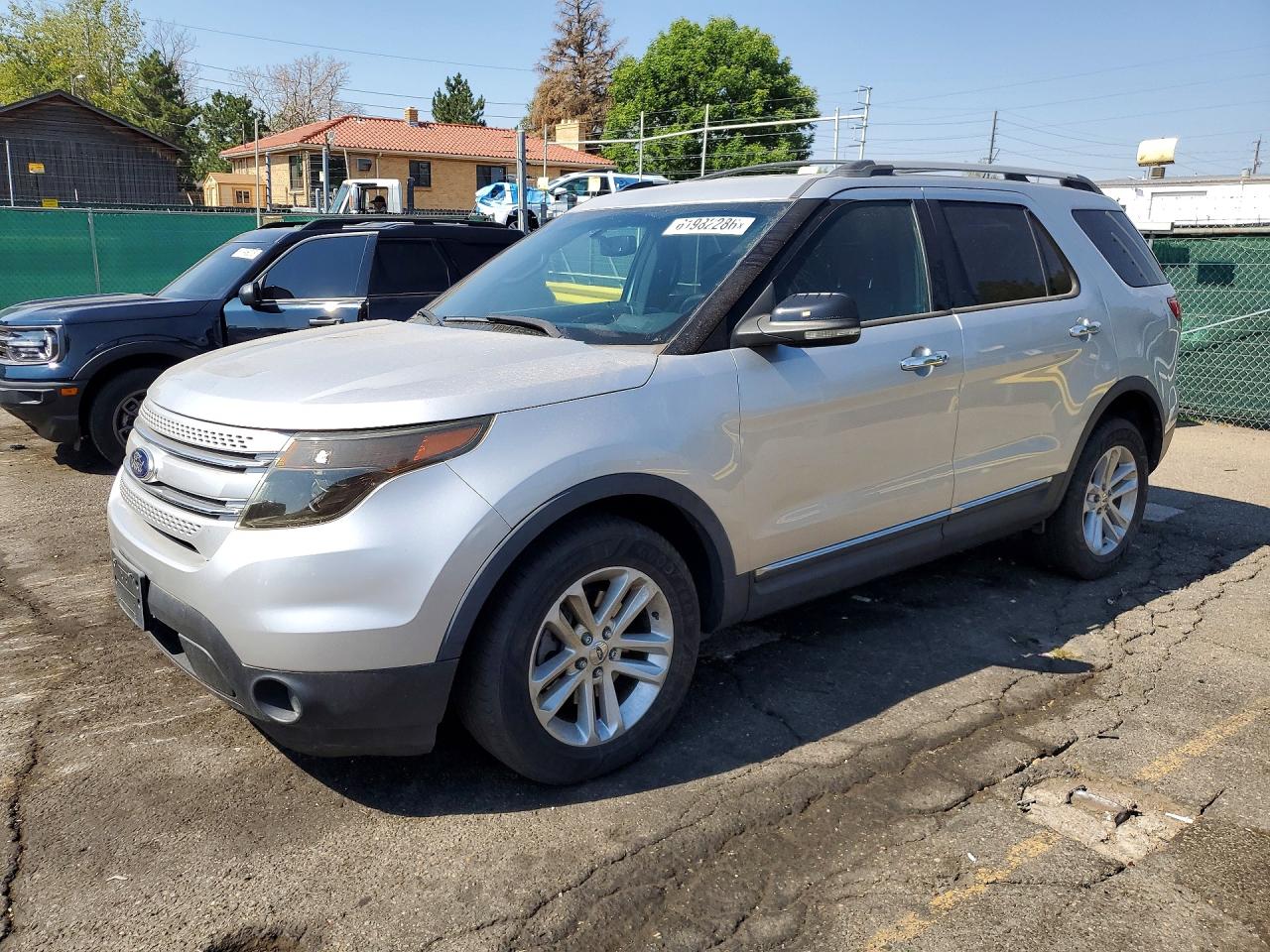 2011 Ford Explorer Xlt Silver vin: 1FMHK8D85BGA65864