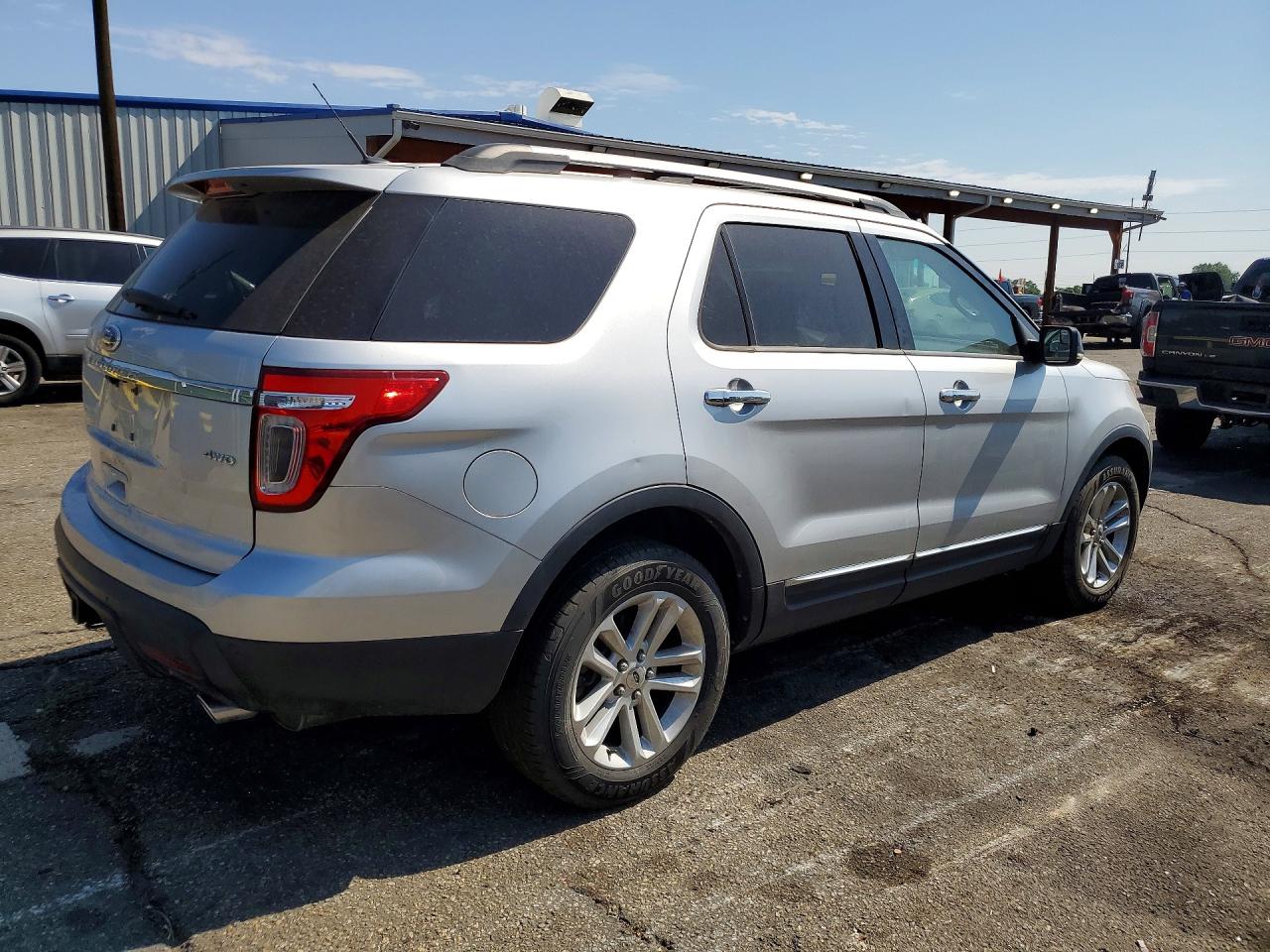 2011 Ford Explorer Xlt Серебряный vin: 1FMHK8D85BGA65864