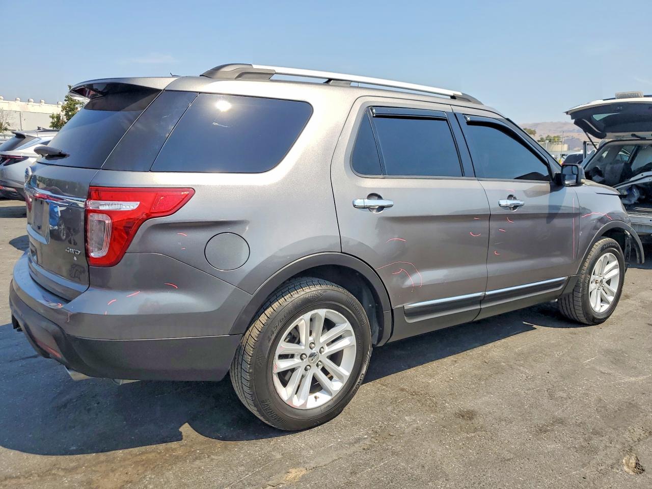 2011 Ford Explorer Xlt Серый vin: 1FMHK8D85BGA94071