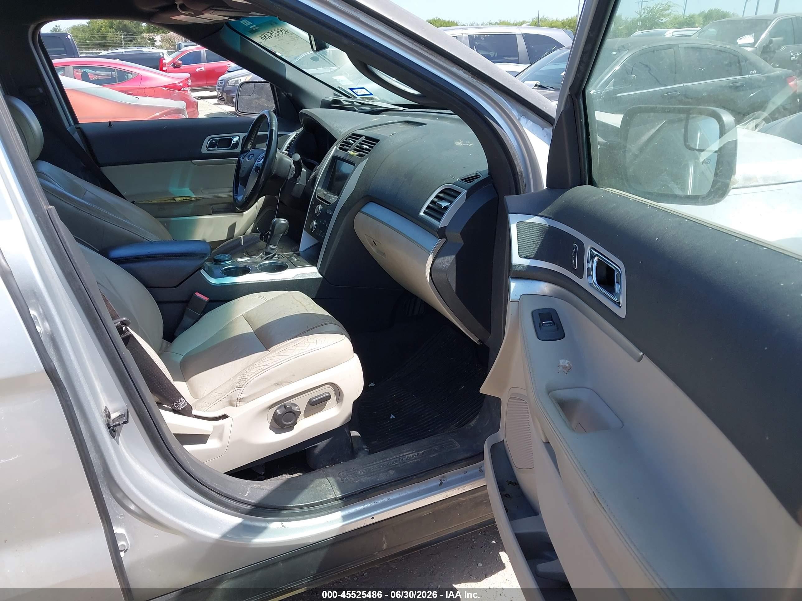 2011 Ford Explorer Xlt Silver vin: 1FMHK8D86BGA32288