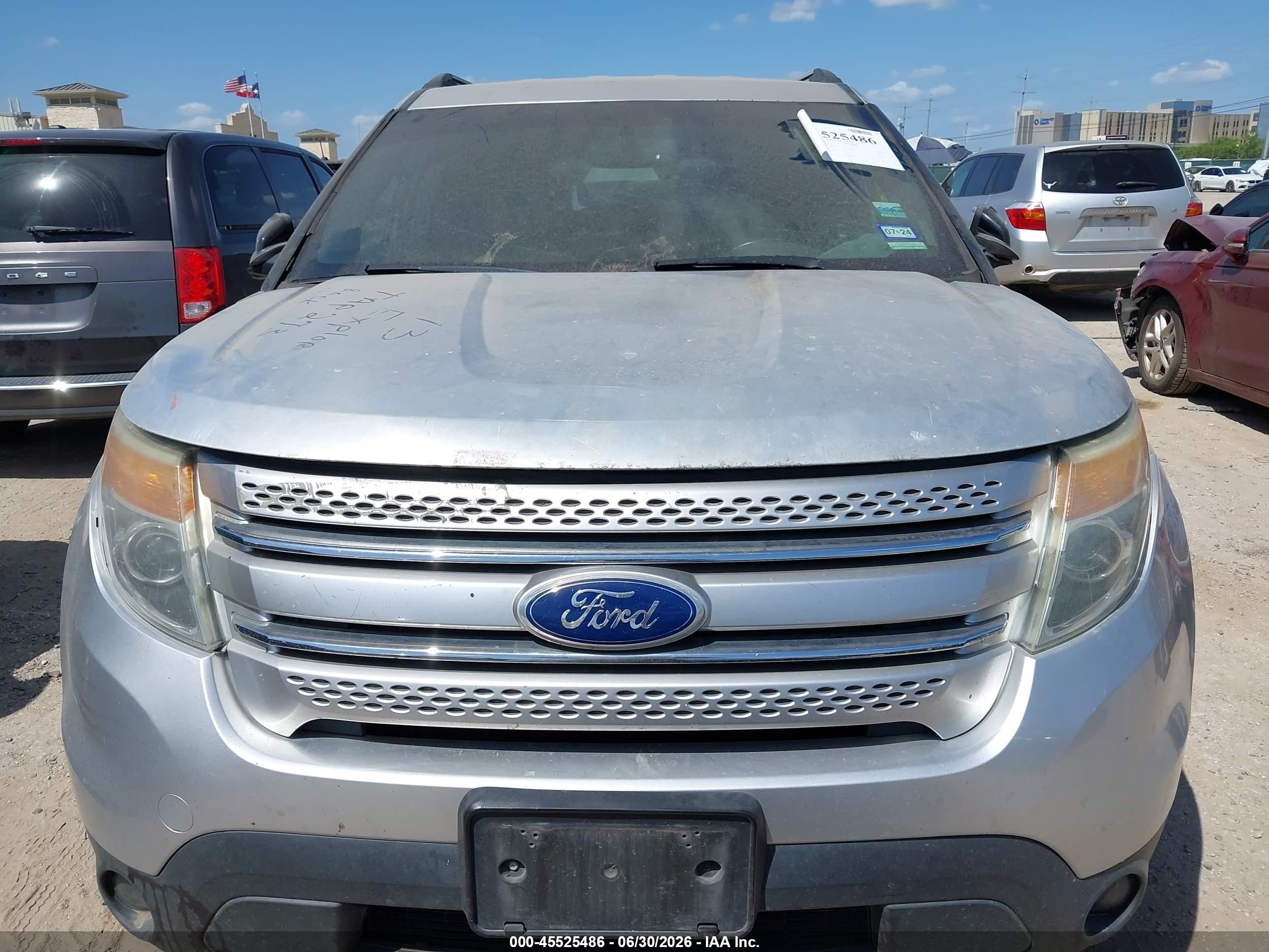 2011 Ford Explorer Xlt Silver vin: 1FMHK8D86BGA32288