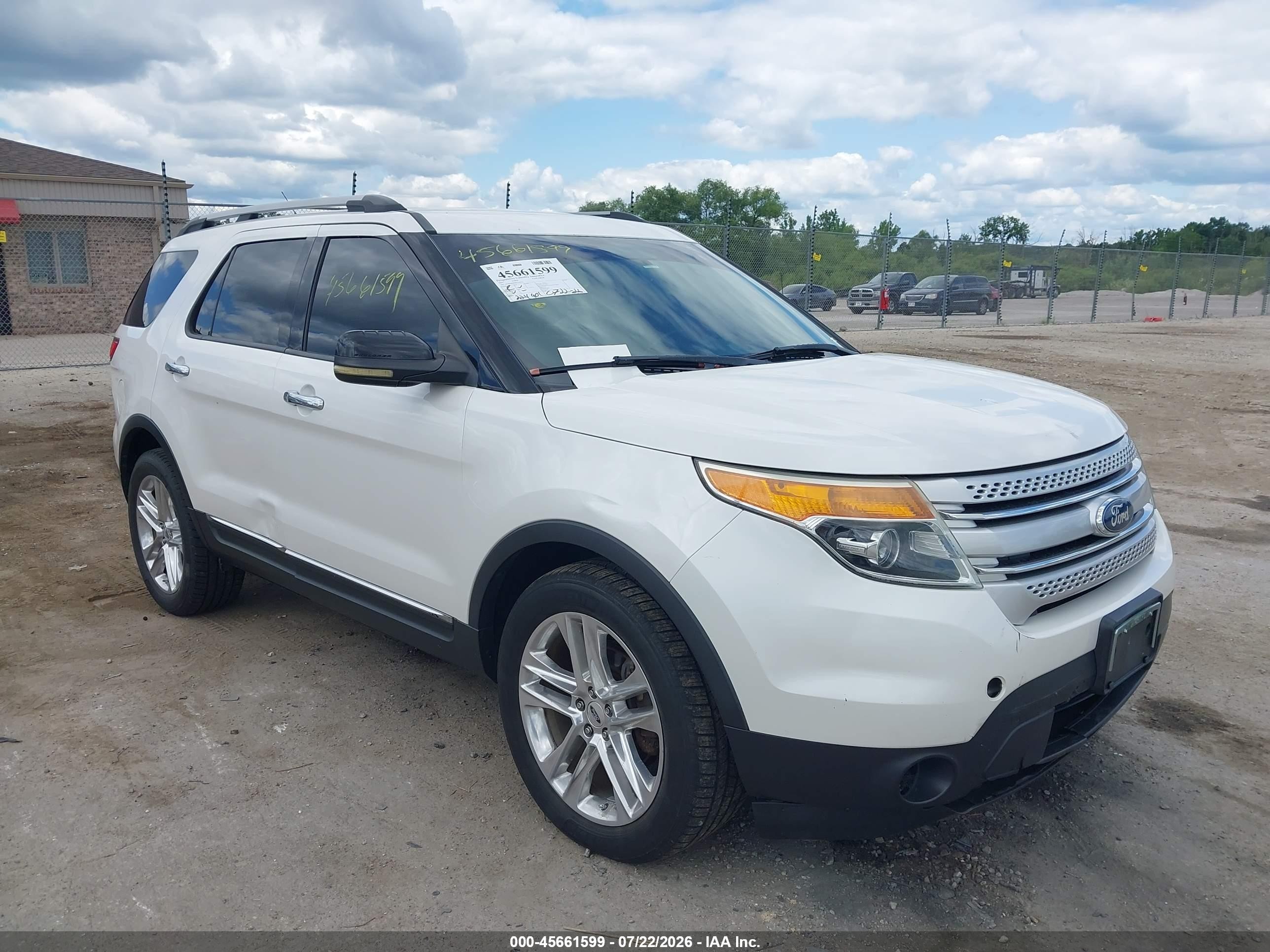 2011 Ford Explorer Xlt White vin: 1FMHK8D86BGA50256