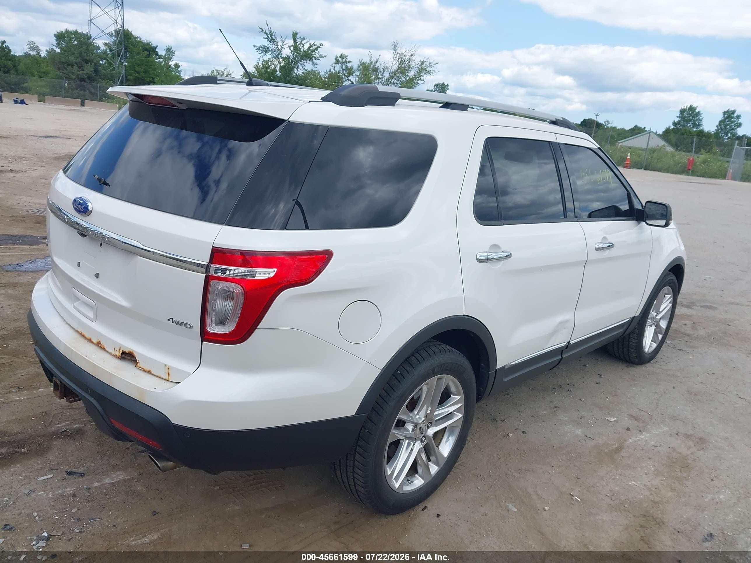 2011 Ford Explorer Xlt White vin: 1FMHK8D86BGA50256