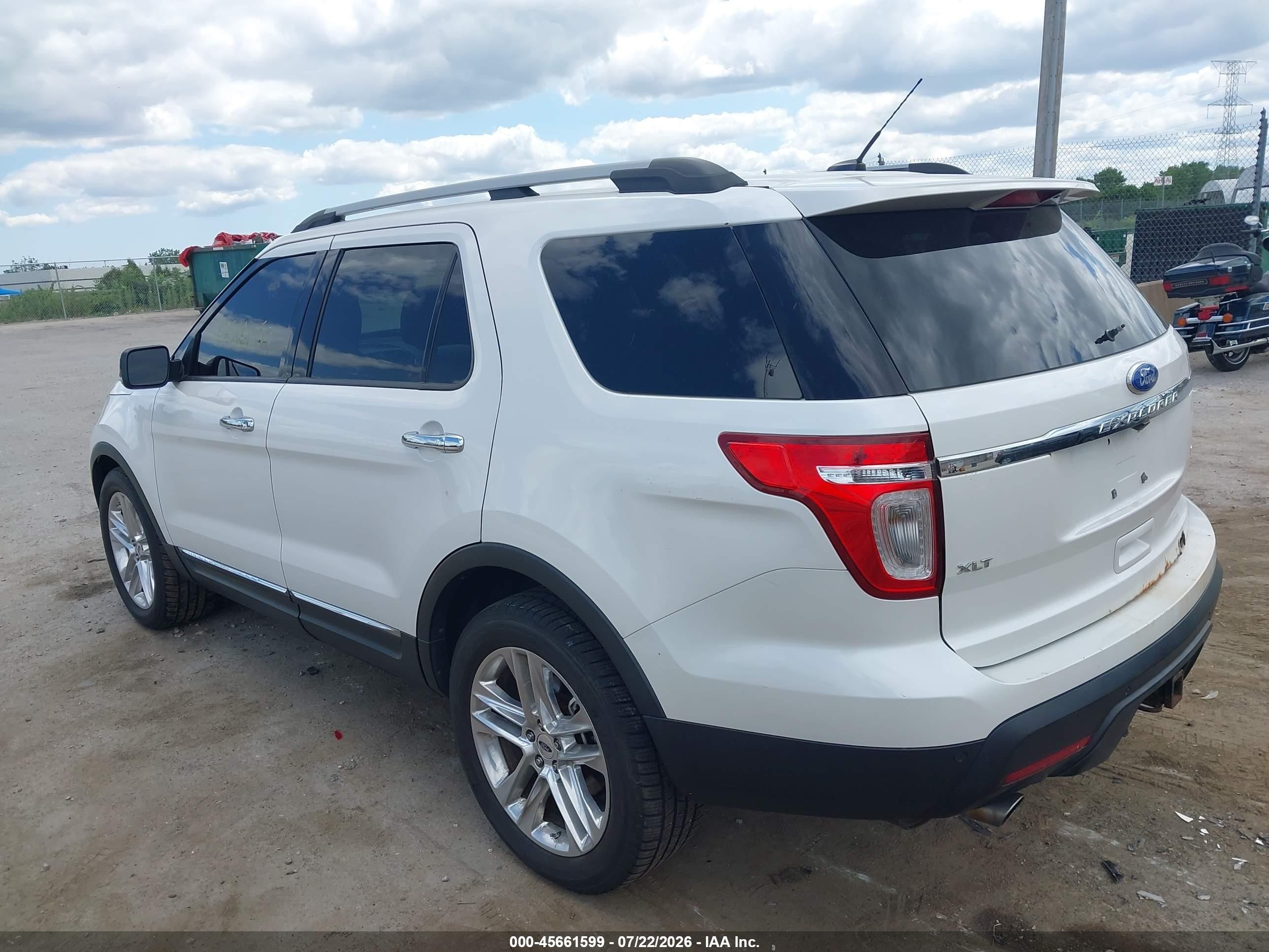 2011 Ford Explorer Xlt White vin: 1FMHK8D86BGA50256