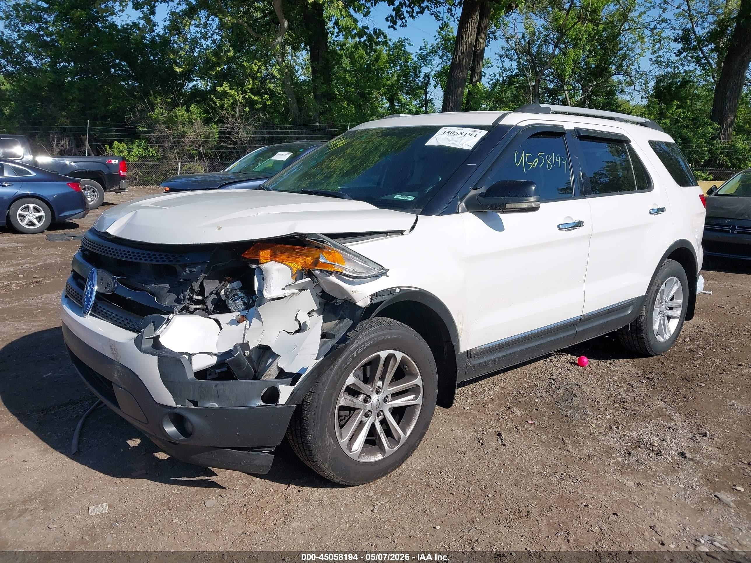 2012 Ford Explorer Xlt White vin: 1FMHK8D86CGA16674